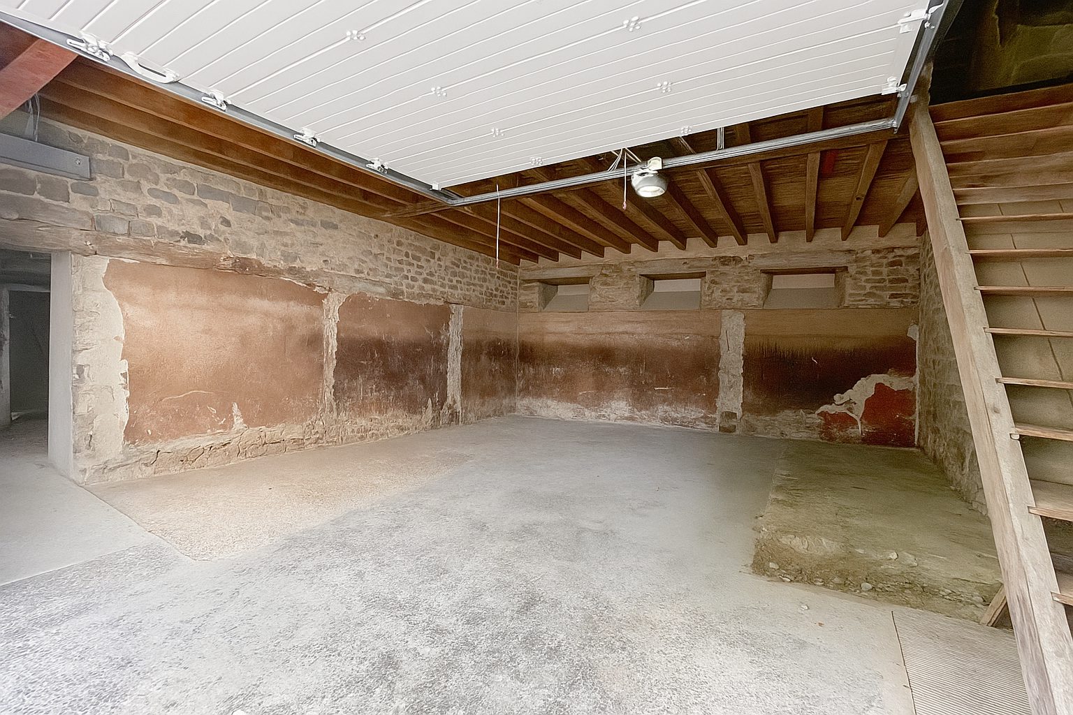 Ancien cuvage - 200 m² au sol - terrain 411 m² Saint-Étienne-la-Varenne 69460
