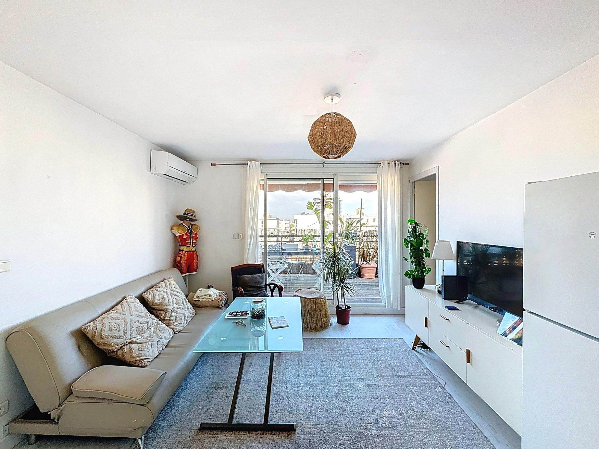 EXCLUSIVITÉ - PALAVAS LES FLOTS - Centre Ville : Appartement T3 38m², terrasse 20m² avec vue