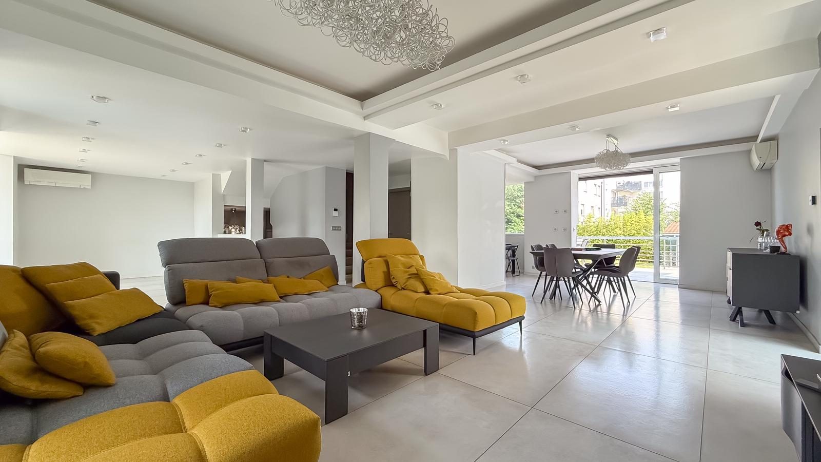 Maison 7 pièces avec piscine