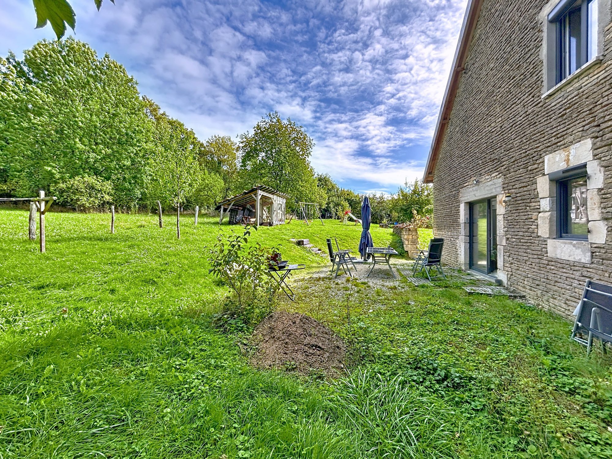 Corps de ferme rénové de 180m2 Autreville-sur-la-Renne 52120