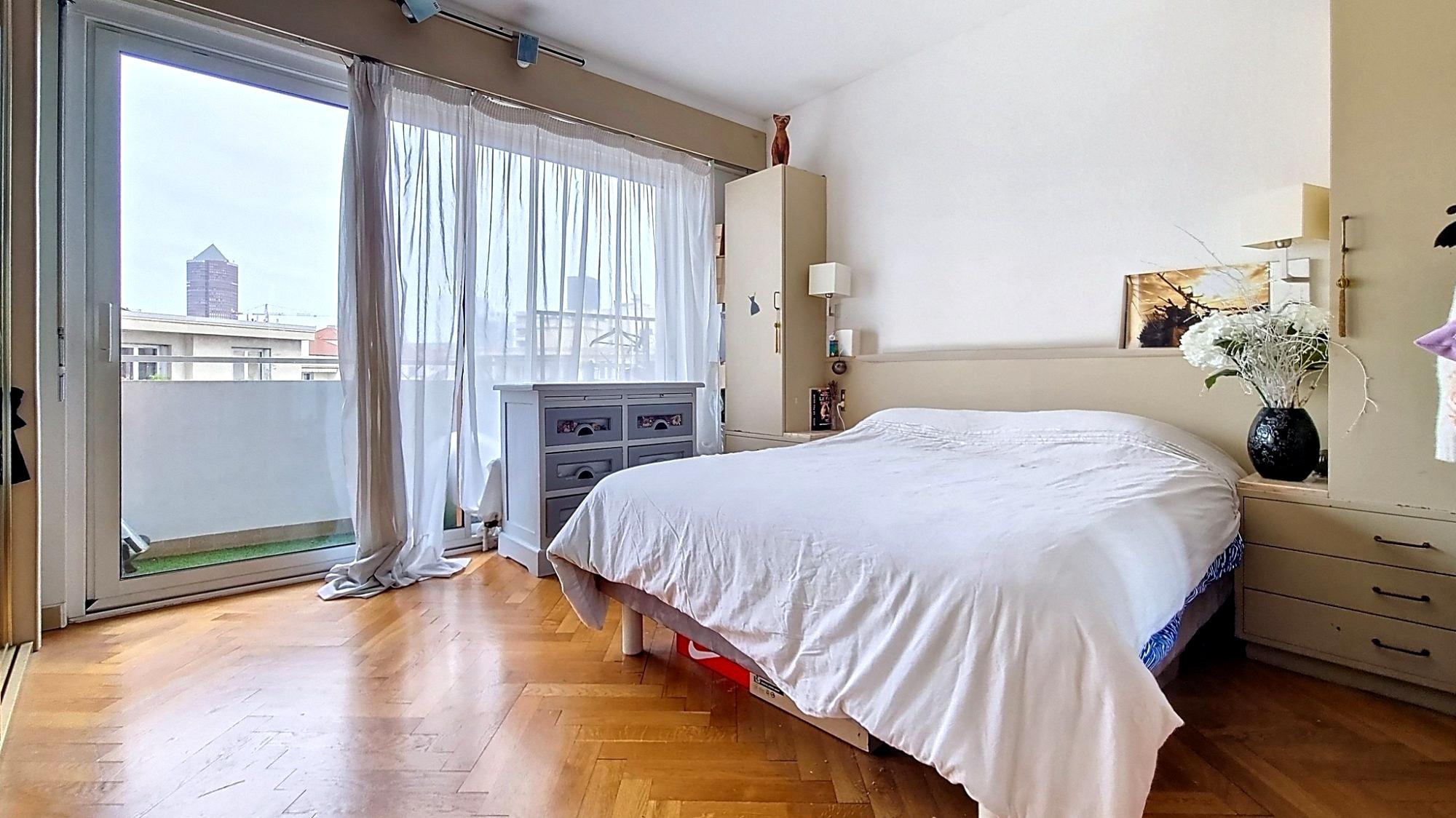 Appartement étage élevé, 2 balcons - Saxe Gambetta Lyon 69007