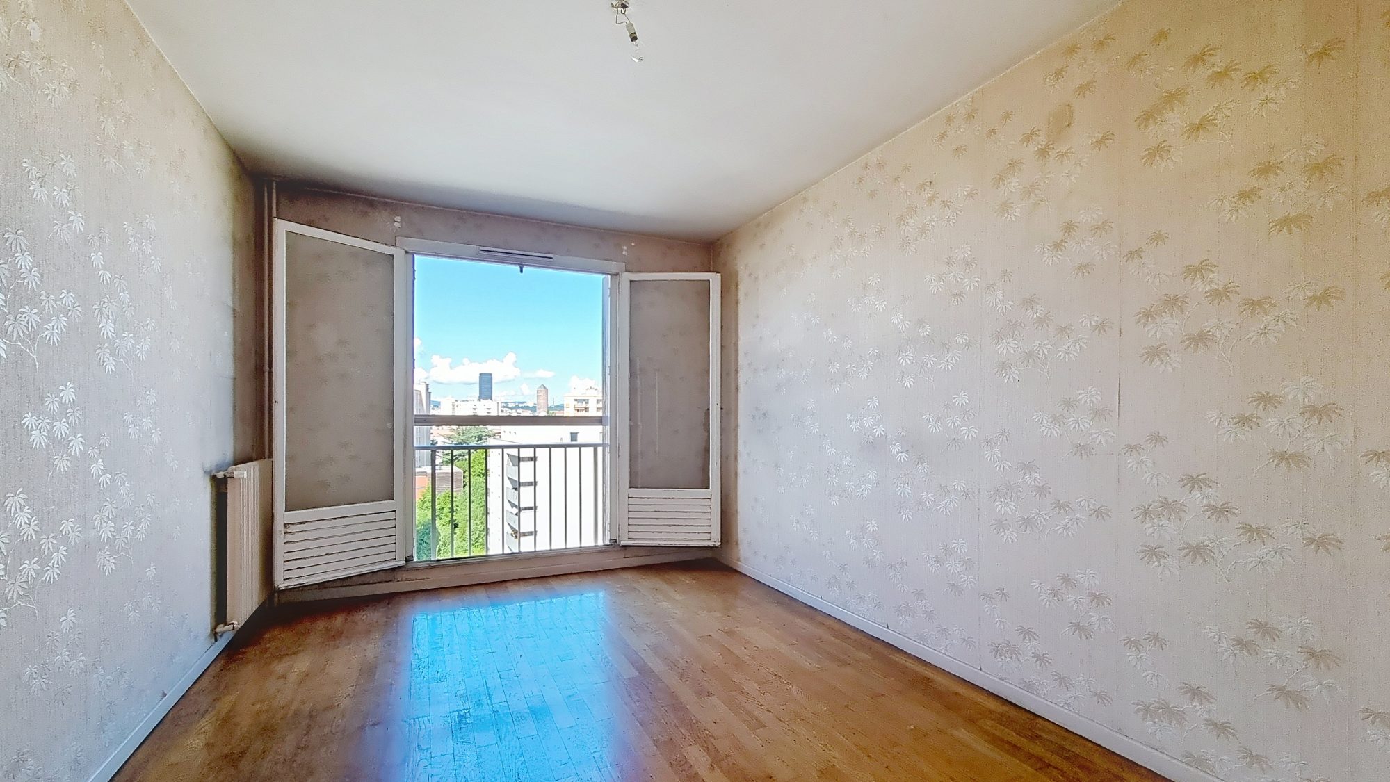 ETAGE ELEVE vue Fourvière - Appartement T2 46 m² - garage possible VILLEURBANNE 69100