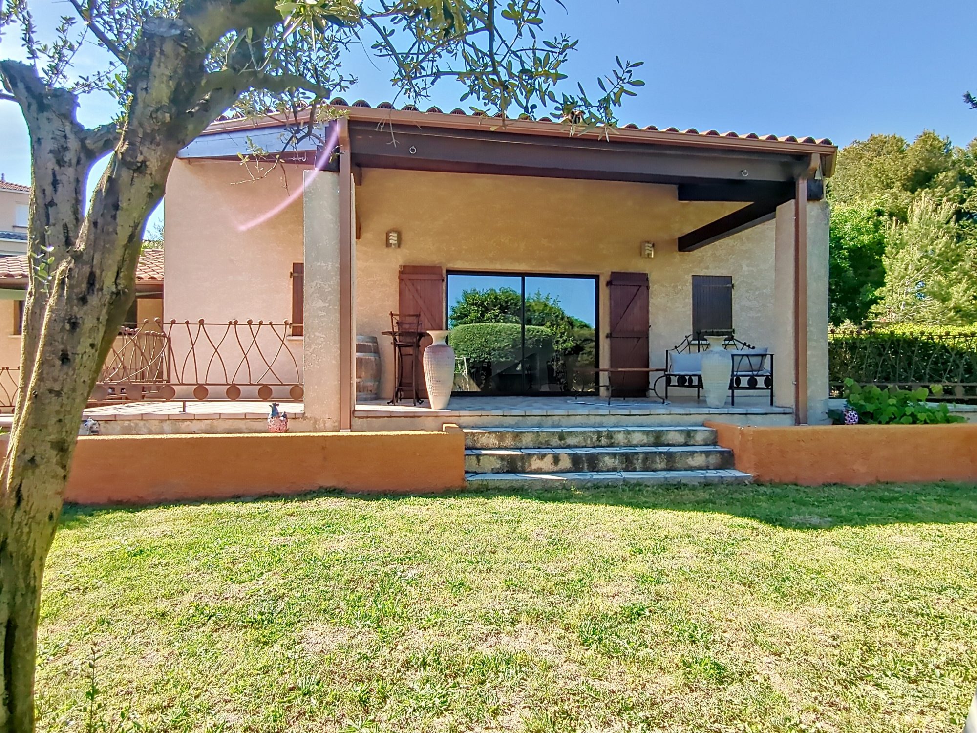 POUSSAN: Villa T4 en R+1 de 136.30m², Garage 17.22m² Poussan 34560