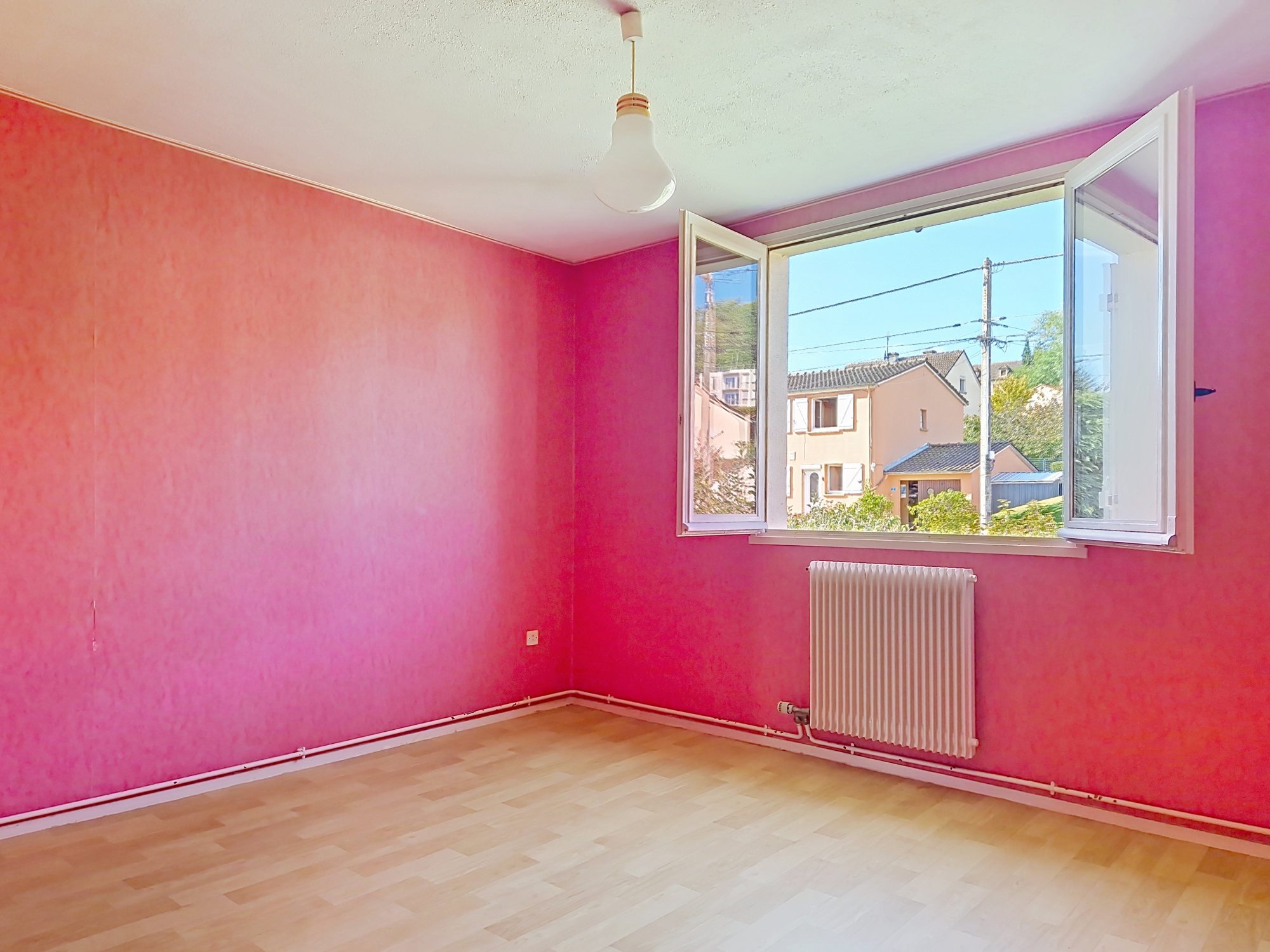 Maison 4 chambres avec garage La Clayette 71800