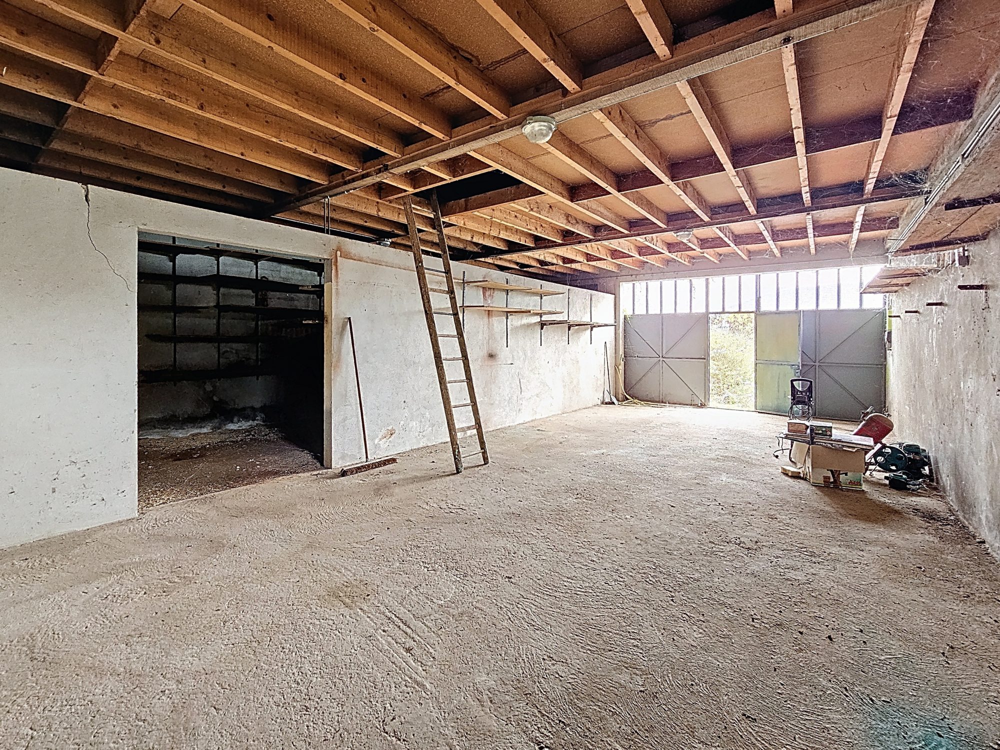 Maison à rénover avec gros potentiel Porte-des-Bonnevaux 38260