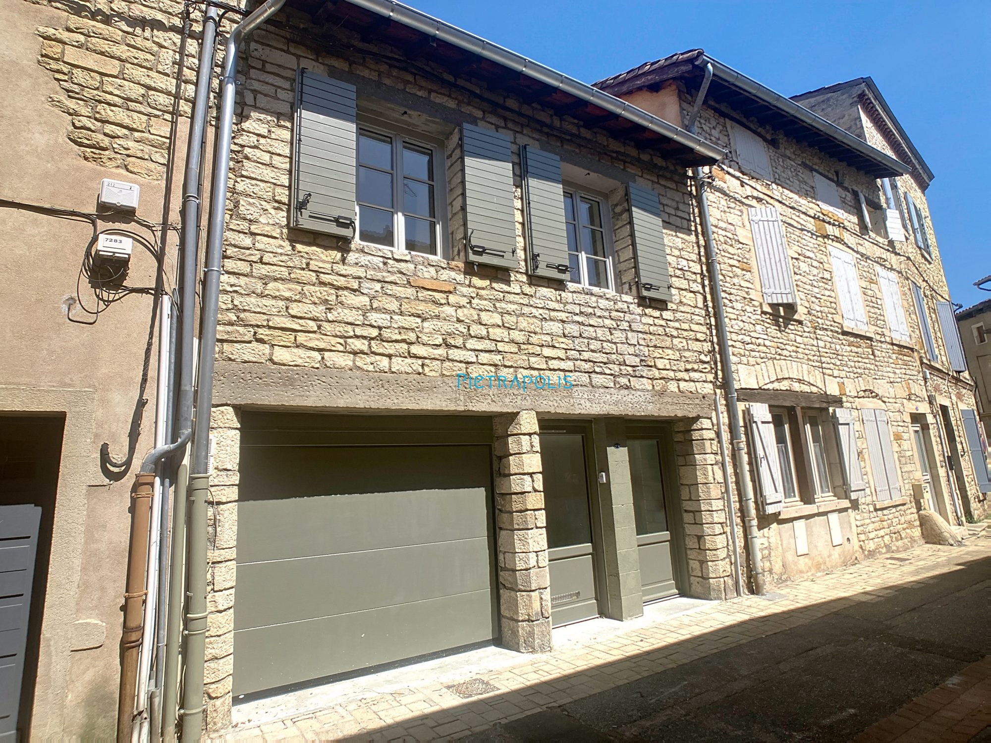 Logement - rénové 100% - 3 chambres - garage