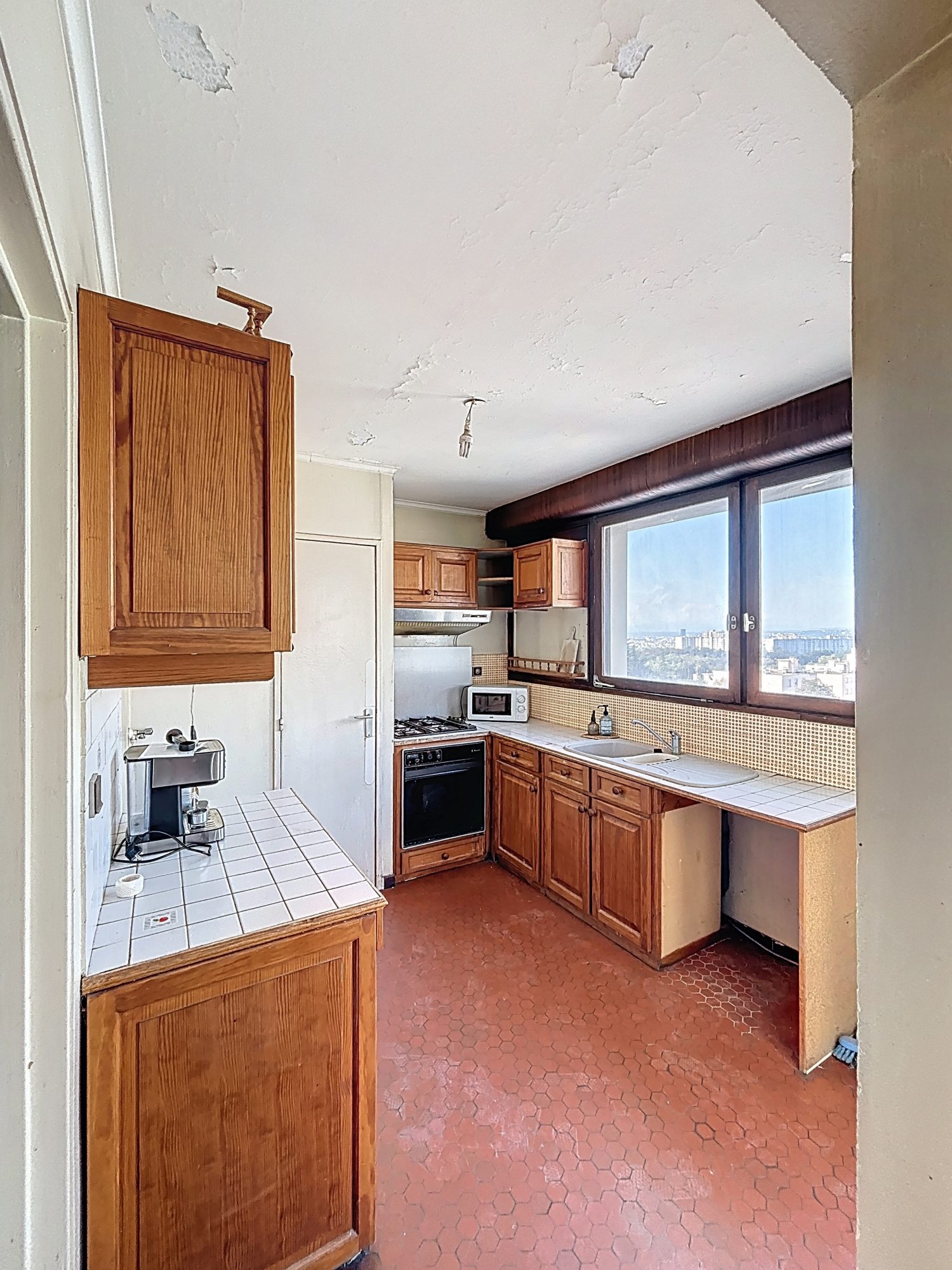 T4 - 113 m2 - fort potentiel - cave et garage Rillieux-la-Pape 69140