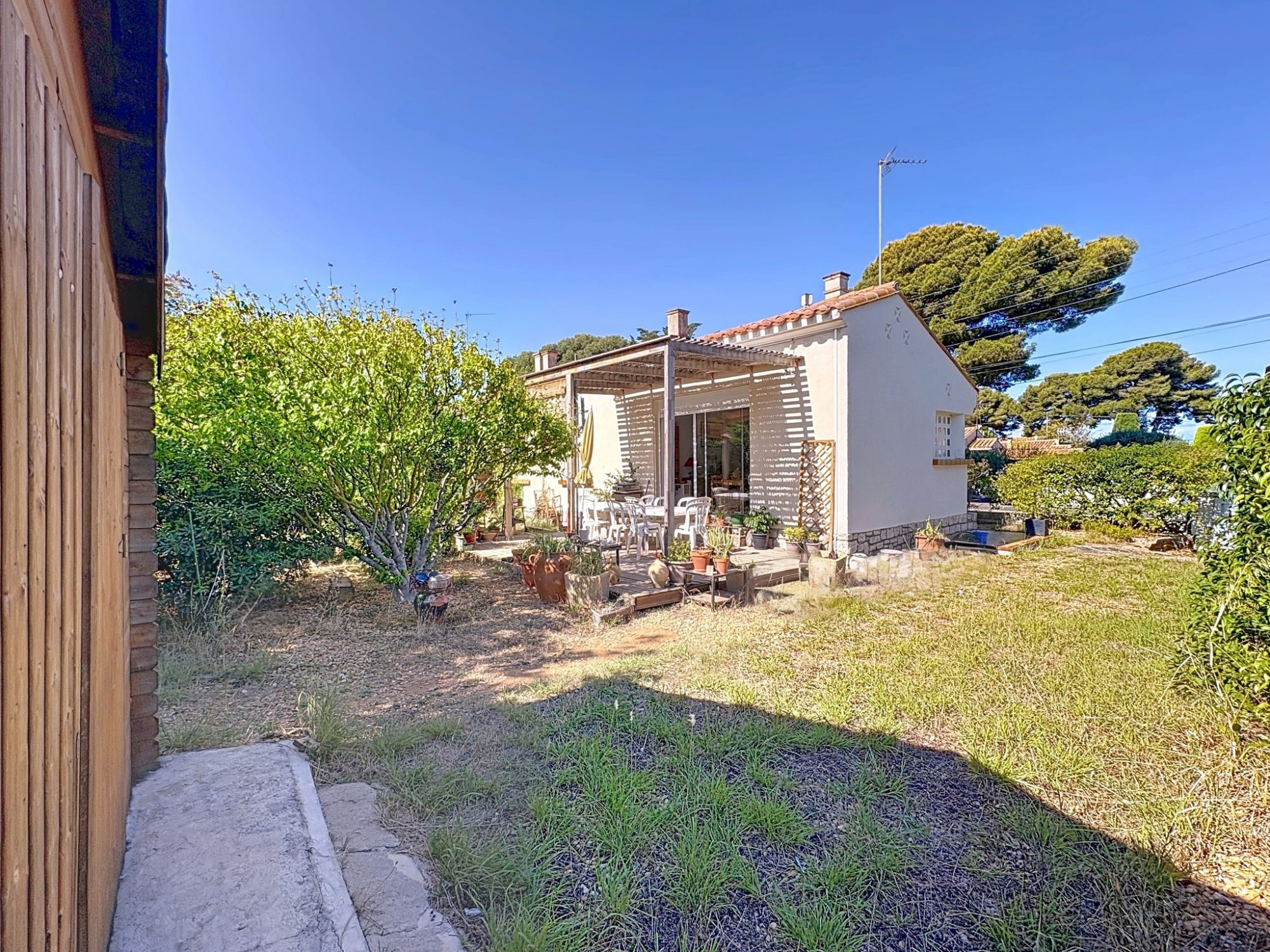 SÈTE - LES METAIRIES : Sur une parcelle de 450m², maison de plain-pied T3 70m² env
