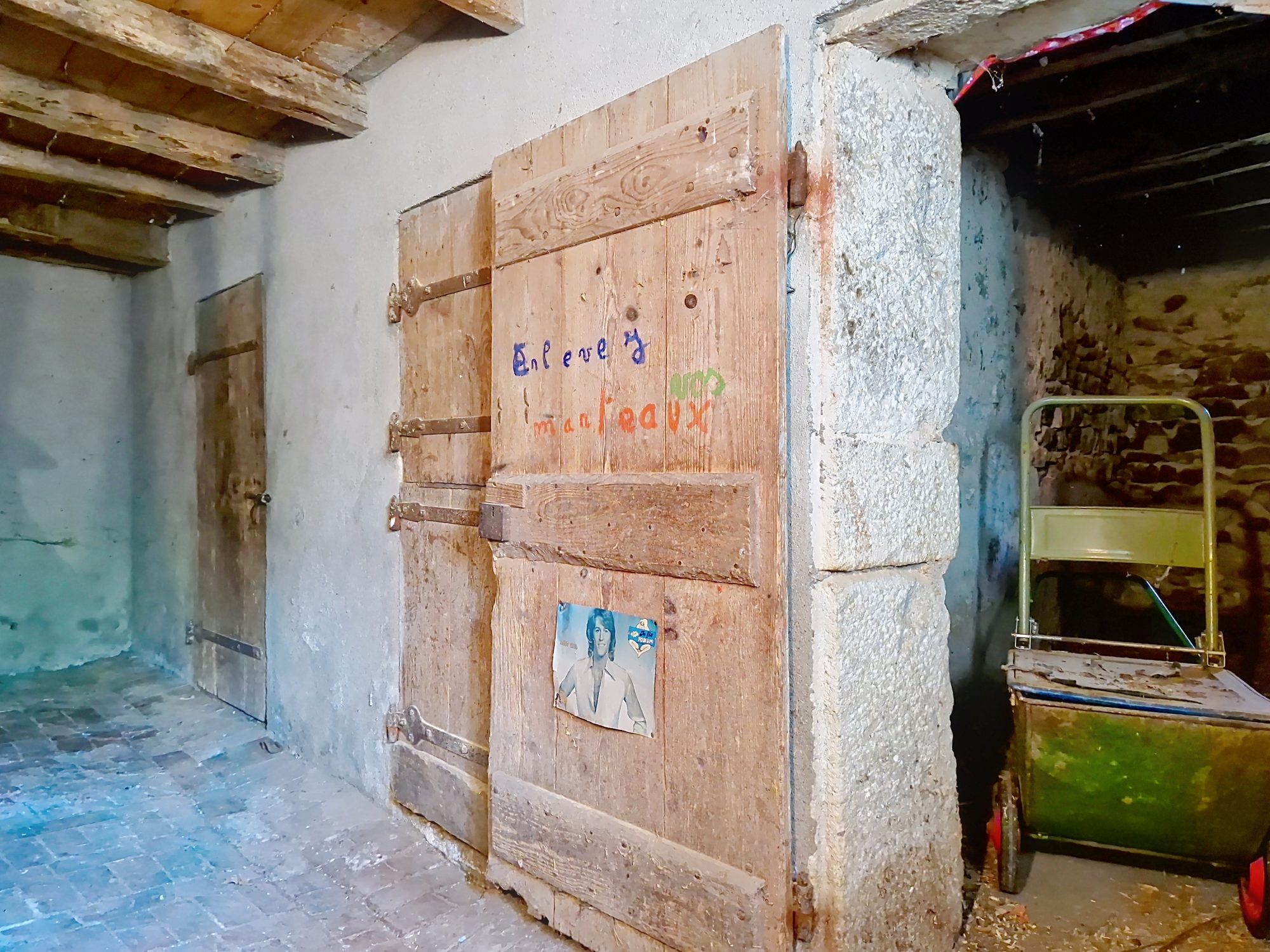 Maison en pierre – 4 chambres – 148 m² habitables – à réinventer selon vos envies Colombier-en-Brionnais 71800