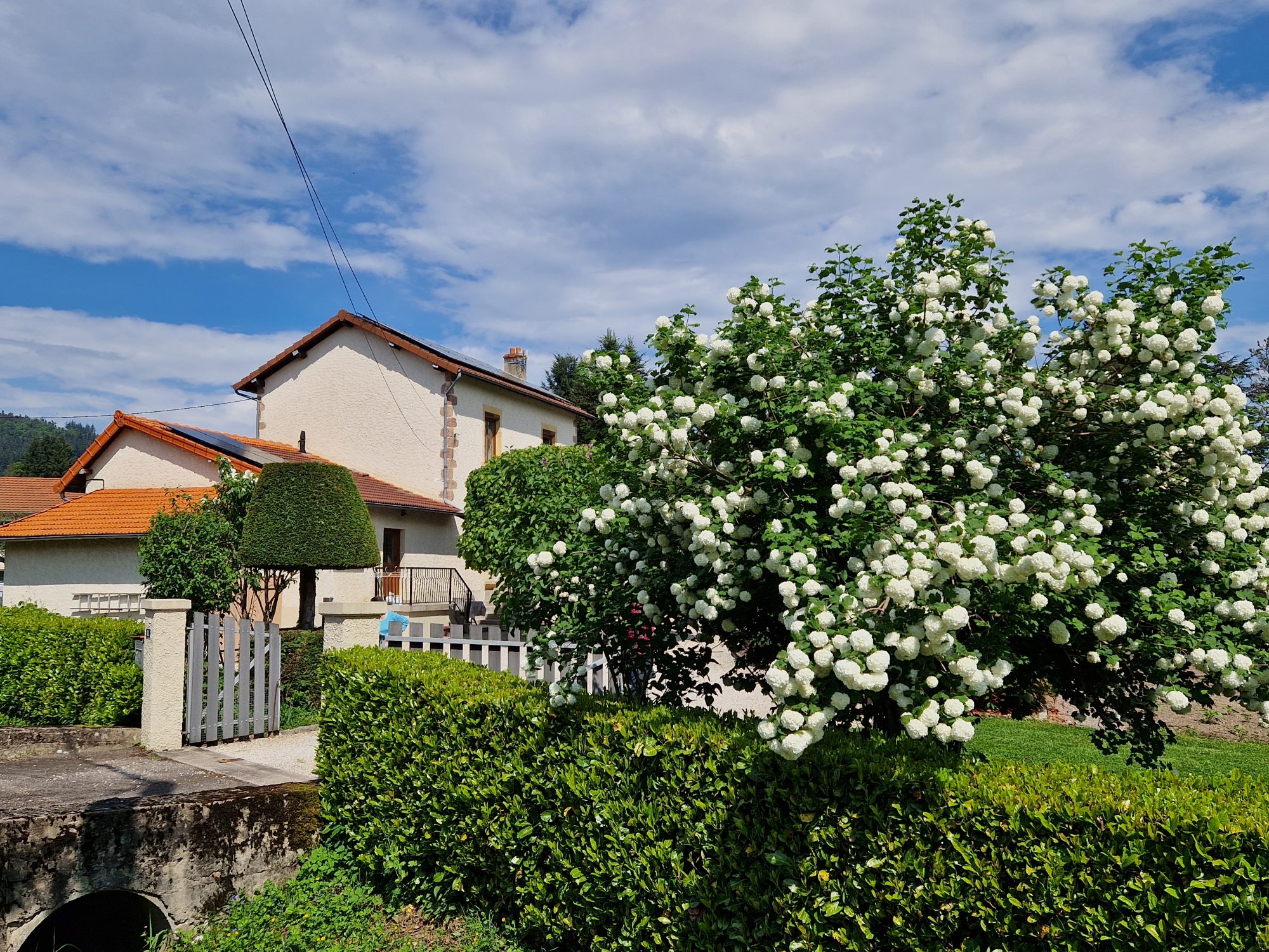 Maison 4 chambres  - panneaux photovoltaiques Chauffailles 71170