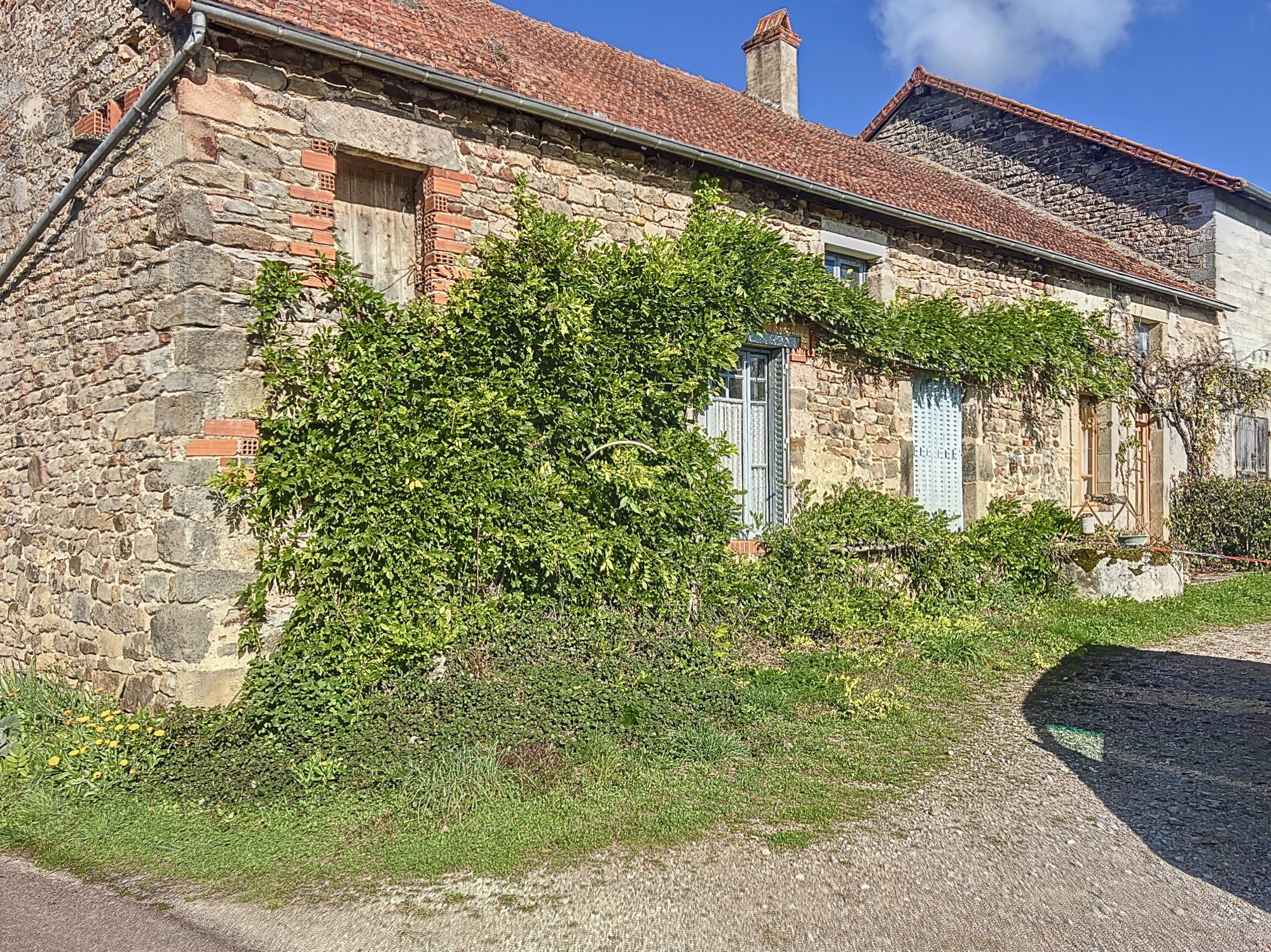 Corps de ferme à rénover Saint-Pierre-en-Vaux 21230