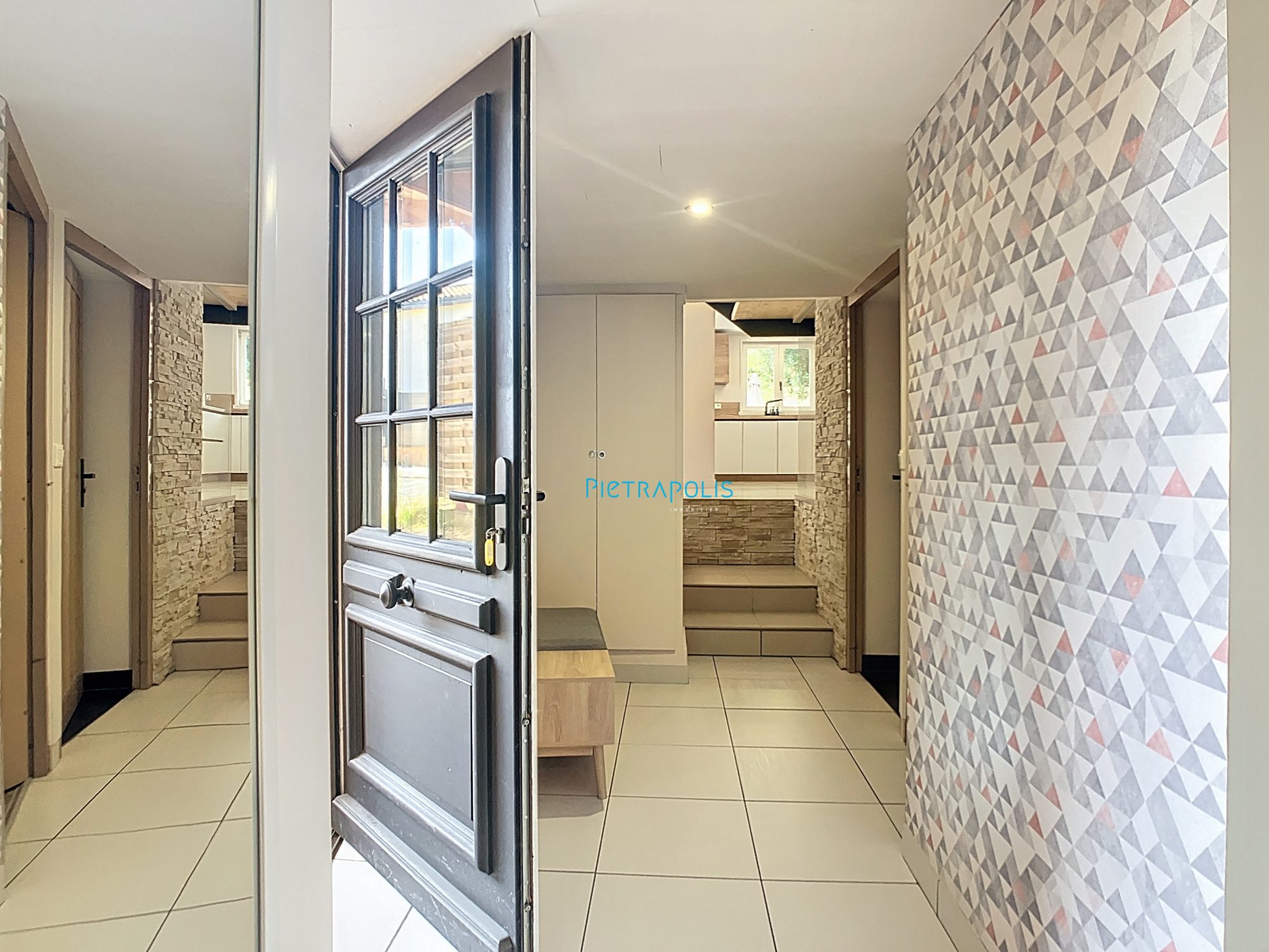 Maison 3 chambres - terrasse- extérieur utilisé en parking Saint-Lager 69220