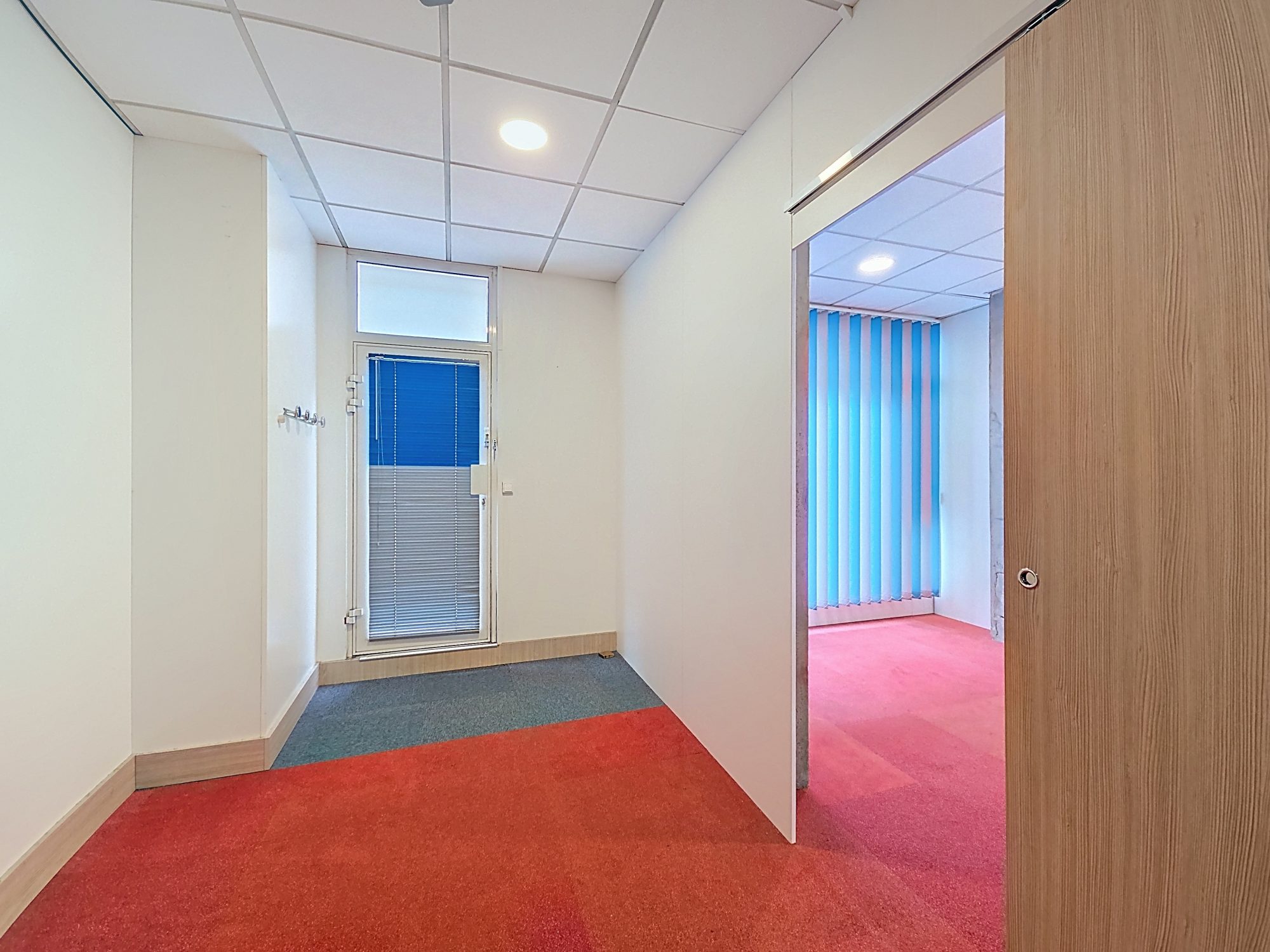 LOCAL COMMERCIAL - BUREAUX 128M2 DIVISIBLES Lyon 69007