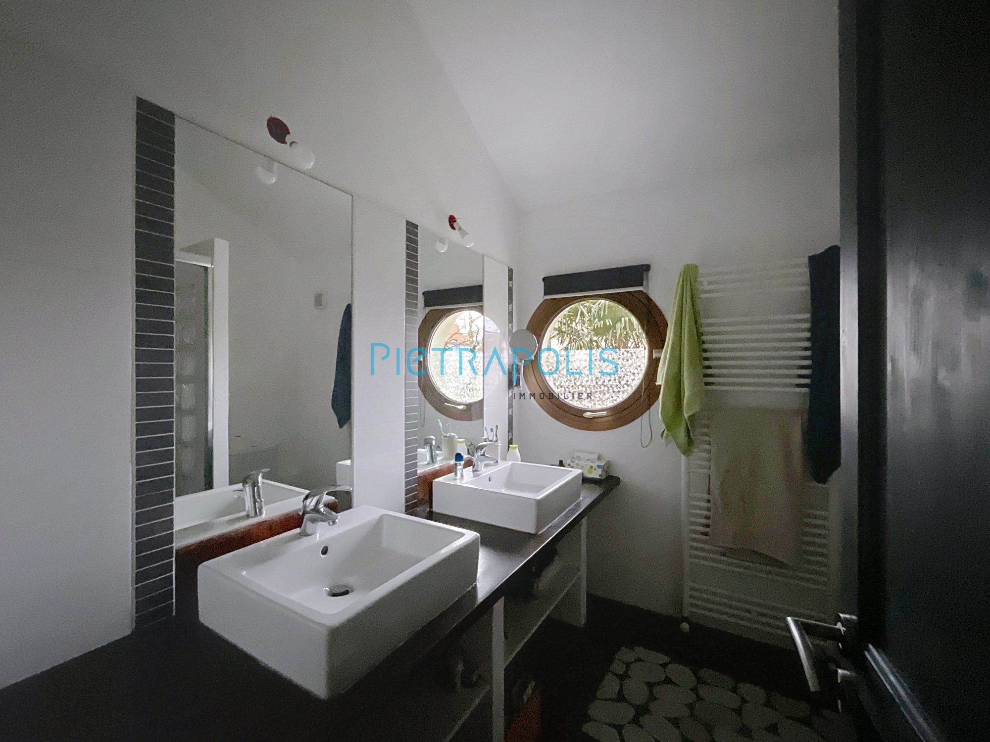 LIMAS MAISON DE VILLE FAMILLIALE PROCHE GARE ET CENTRE VILLE Limas 69400