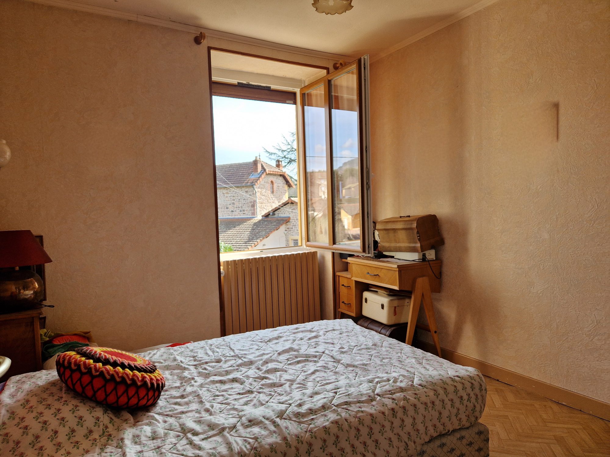 Maison 4 chambres  - panneaux photovoltaiques Chauffailles 71170