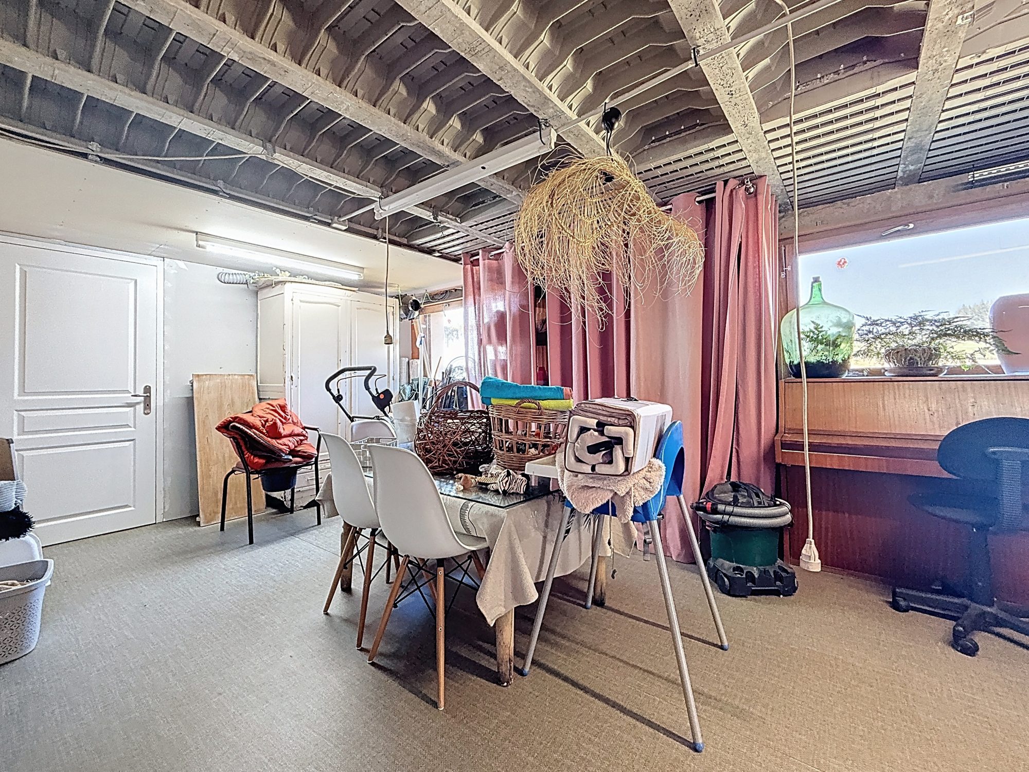 CORPS DE FERME RÉNOVÉ DANS UN CADRE BUCOLIQUE Fourneaux 42470