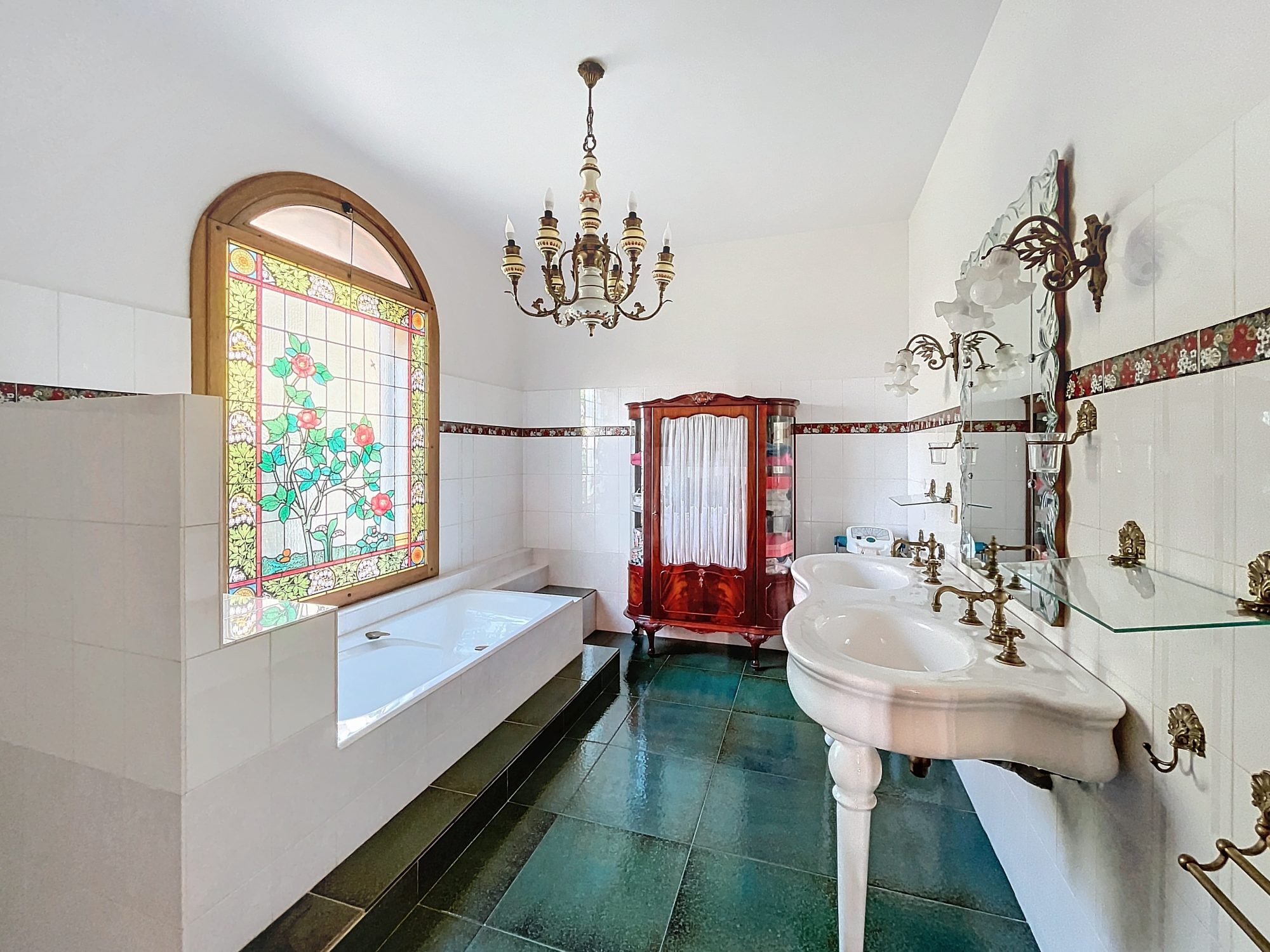 Propriété d'exception- 6 pièces - Vue panoramique - terrain 1682 m² - terrain 16 Miribel 01700