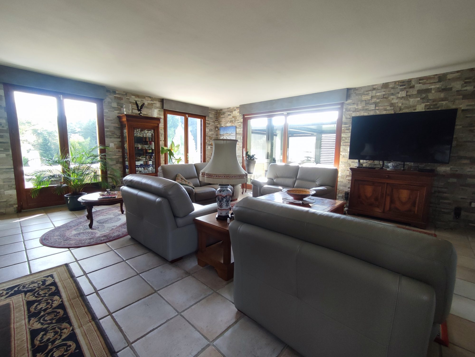 Maison - 8 pièces - 225 m² - Saint-Alyre-d'Arlanc (63220)