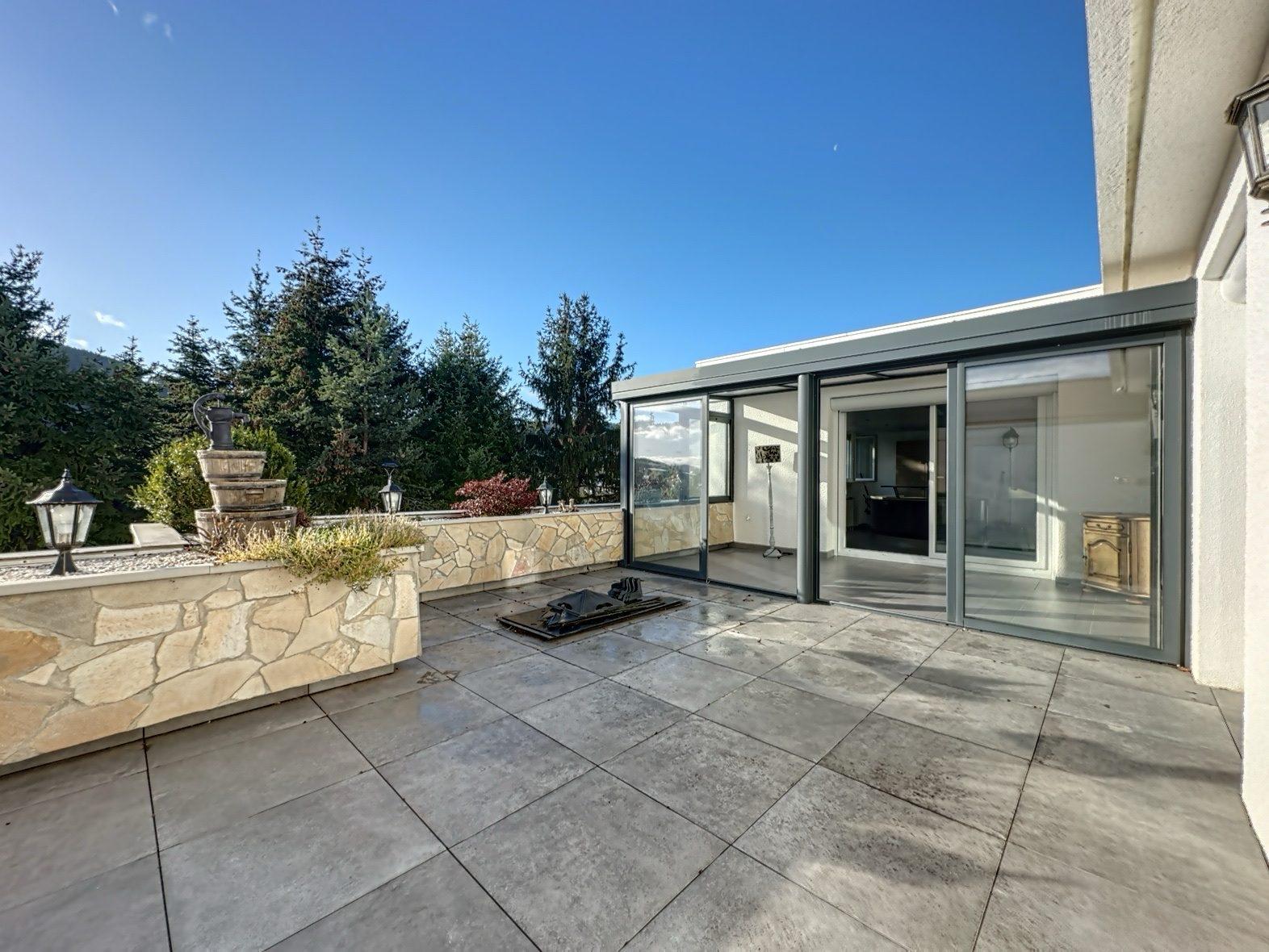 RARE SUR LE SECTEUR - MAISON EN COPROPRIÉTÉ AVEC TERRASSE ET GARAGE DOUBLE