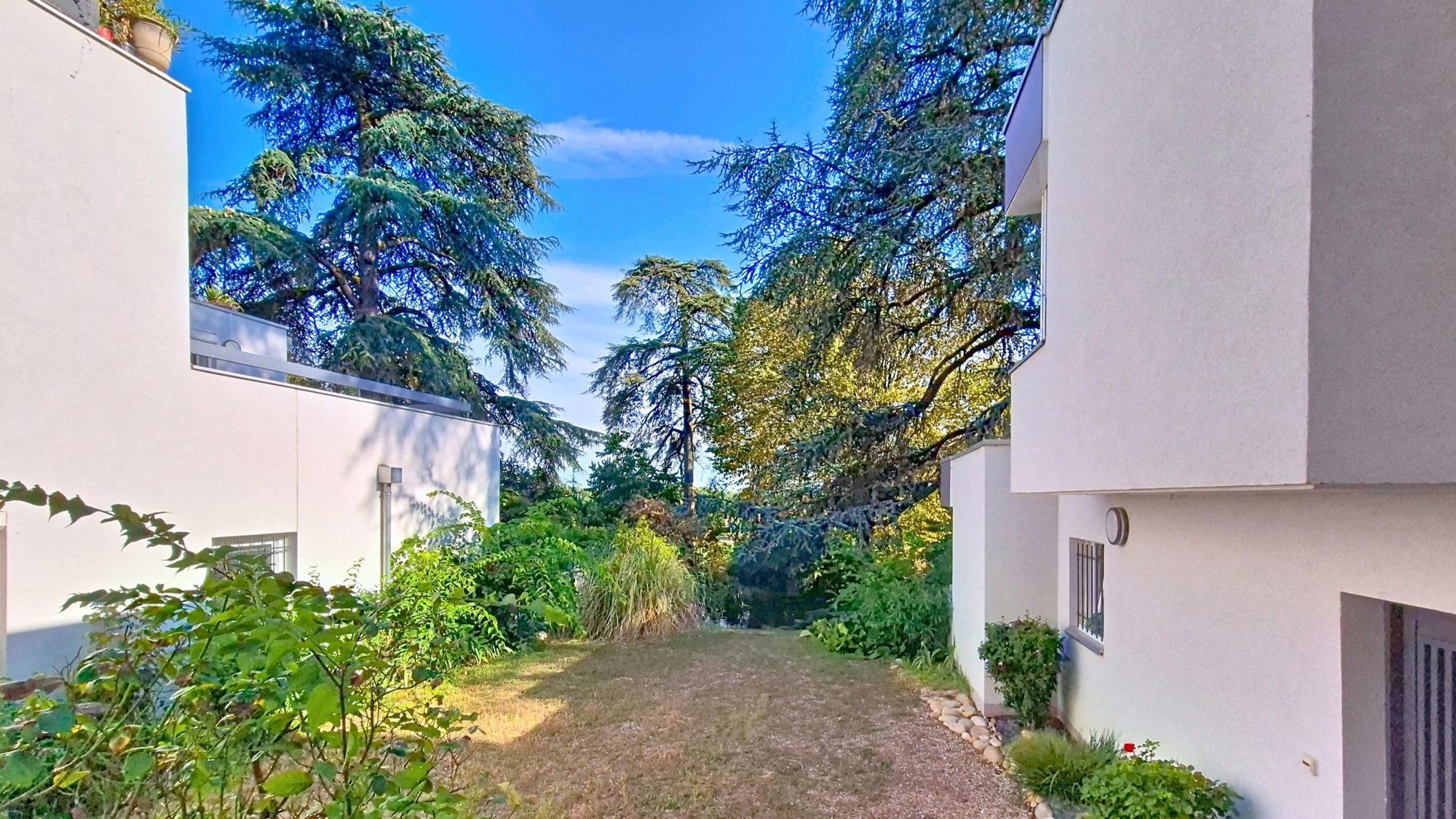 Cadre verdoyant – T4 Duplex 109m² - terrasse sans vis-à-vis Rillieux-la-Pape 69140