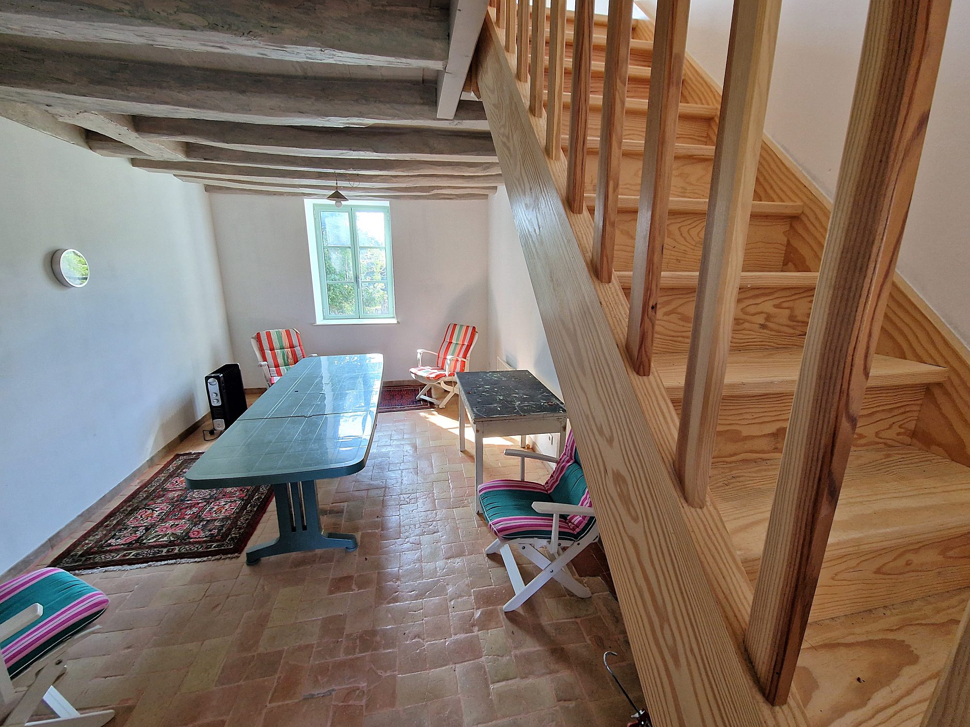 Proche de Buxy : maison de caractère avec parc. Buxy 71390