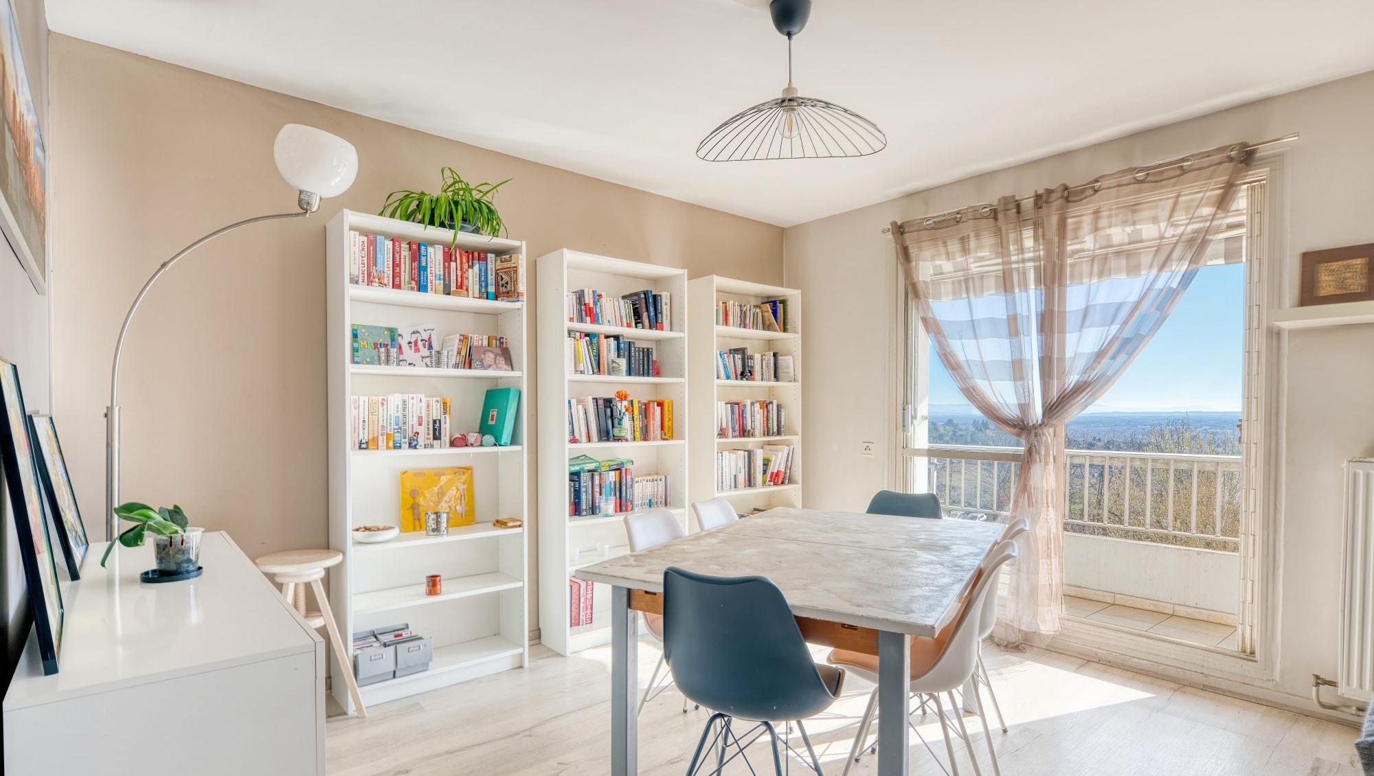 T4/5 Caluire Montessuy secteur calme , vue et grand balcon. Caluire-et-Cuire 69300