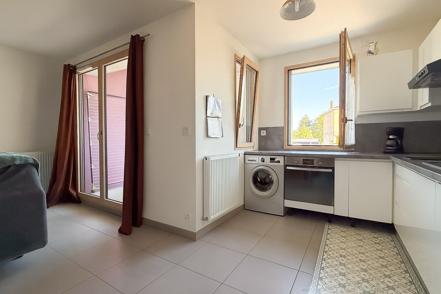 T2 récent avec balcon et parking Sathonay-Camp 69580