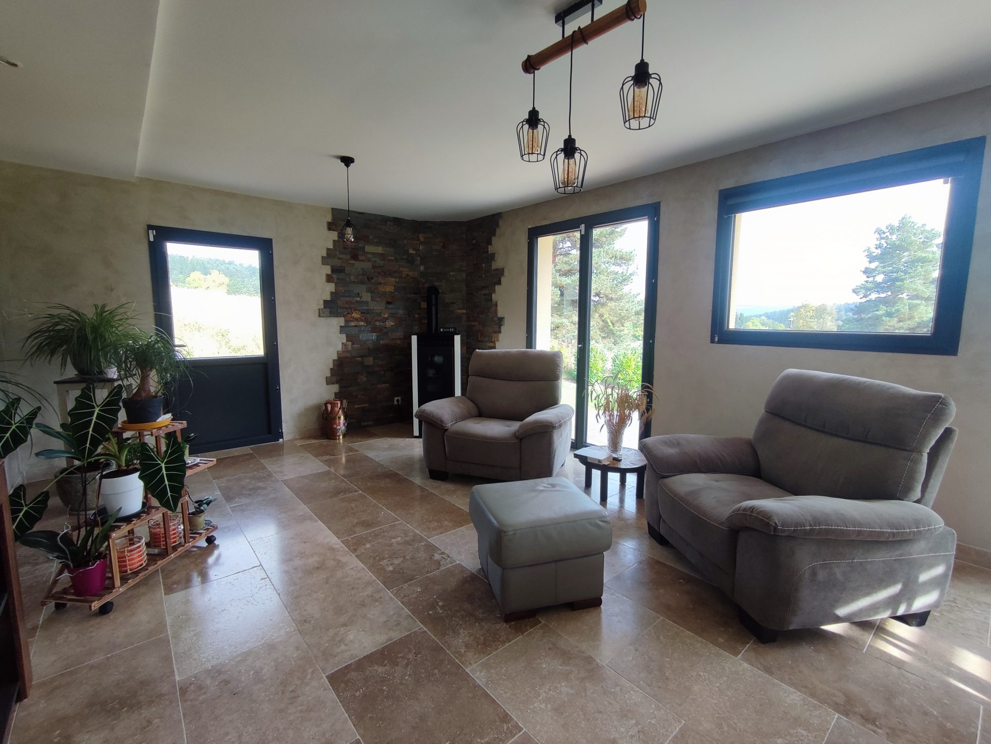 Maison - 8 pièces - 225 m² - Saint-Alyre-d'Arlanc (63220)