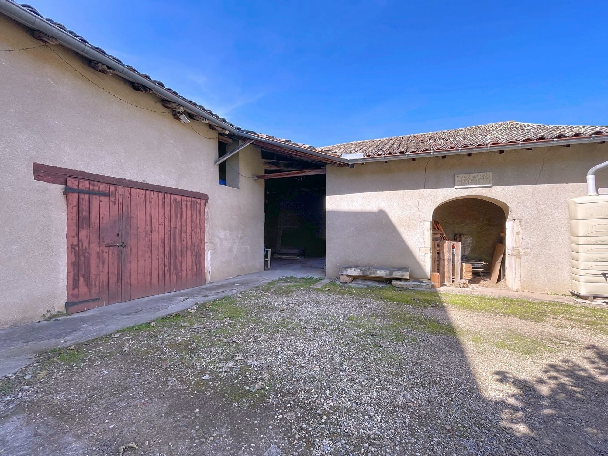Corps de ferme 269 m² - 7 pièces - terrain 1479 m² Saint-Didier-sur-Chalaronne 01140