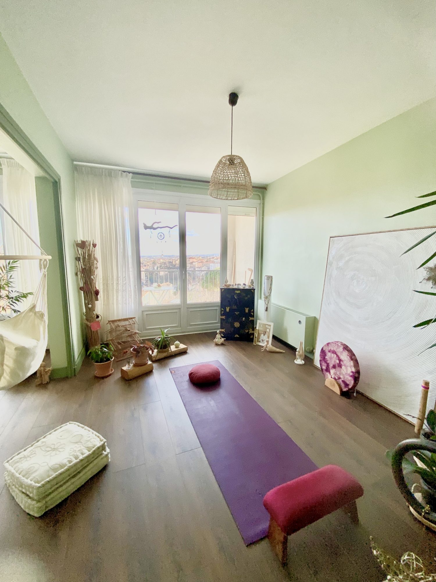 Magnifique appartement de 75 m2 avec vue panoramique, 2éme étage, cave et garage proche commodités à Annonay