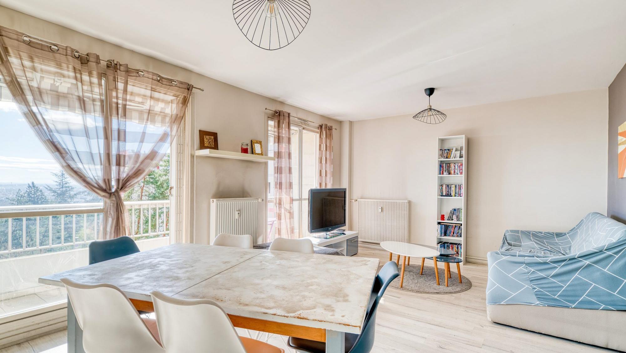 T4/5 Caluire Montessuy secteur calme , vue et grand balcon. Caluire-et-Cuire 69300