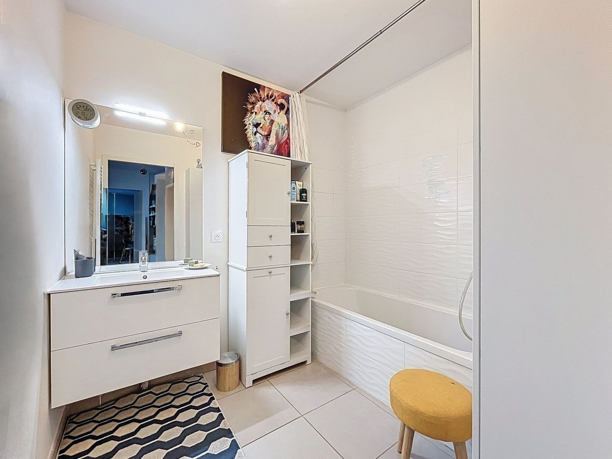 Appartement de 67m2 avec 3 garages Cessy 01170