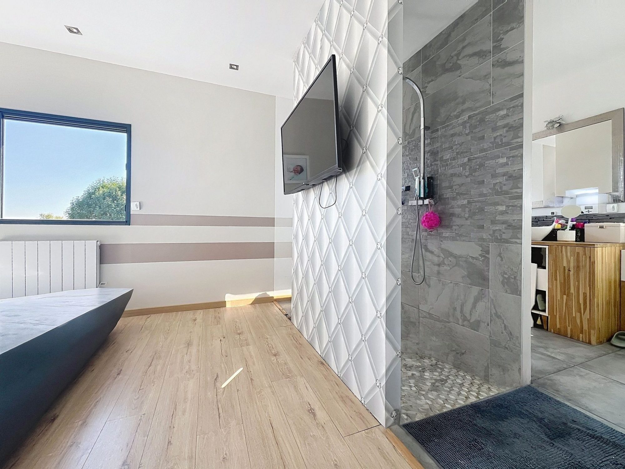 Maison d'environ 105 m² composé de 3 chambres dont une suite parentale SAINT LOUP 69490