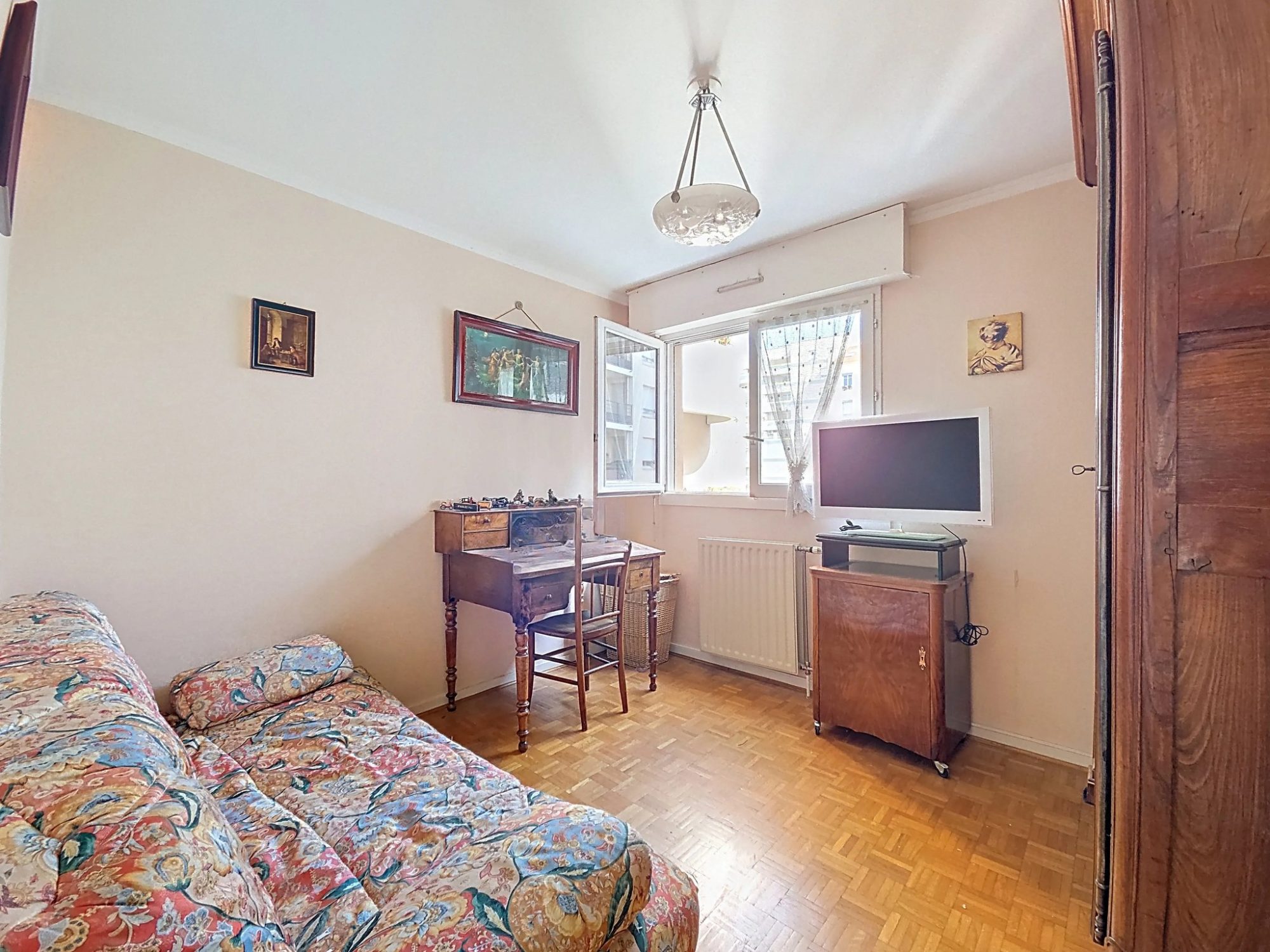 République T3 de 75 m2 avec Garage et Cave Villeurbanne 69100