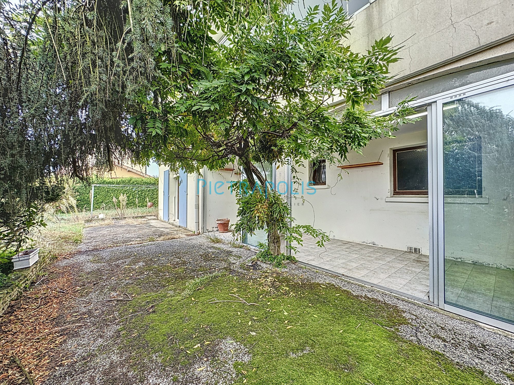 Appartement T3 à rénover REZ DE JARDIN