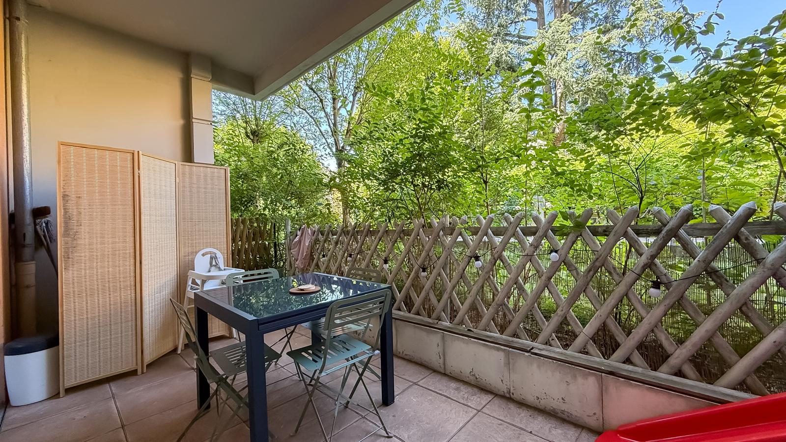 T3  Croix -Rousse avec terrasse et box ferm