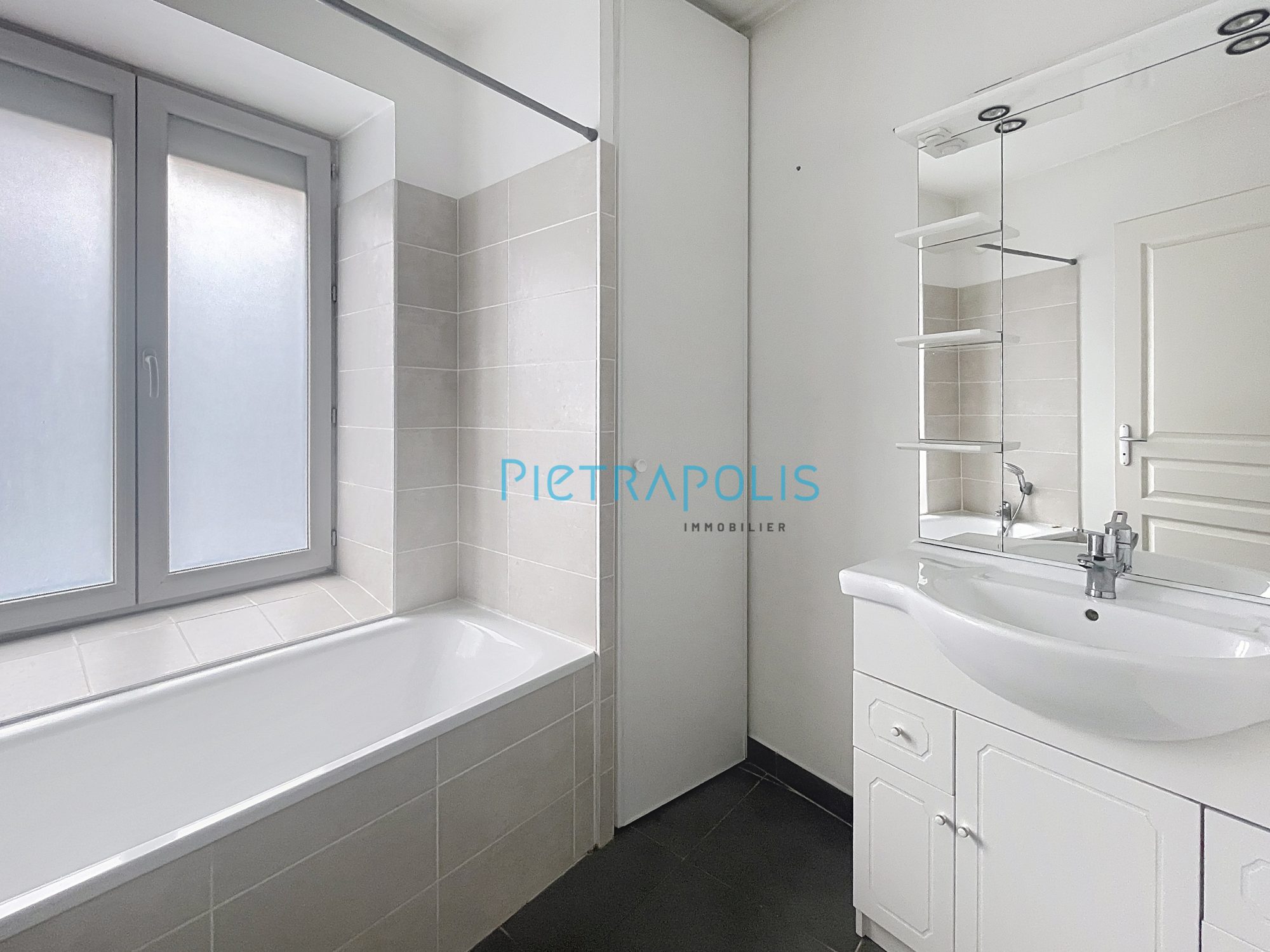 Appartement - 3 pièces - 63 m² - Anse (69480)