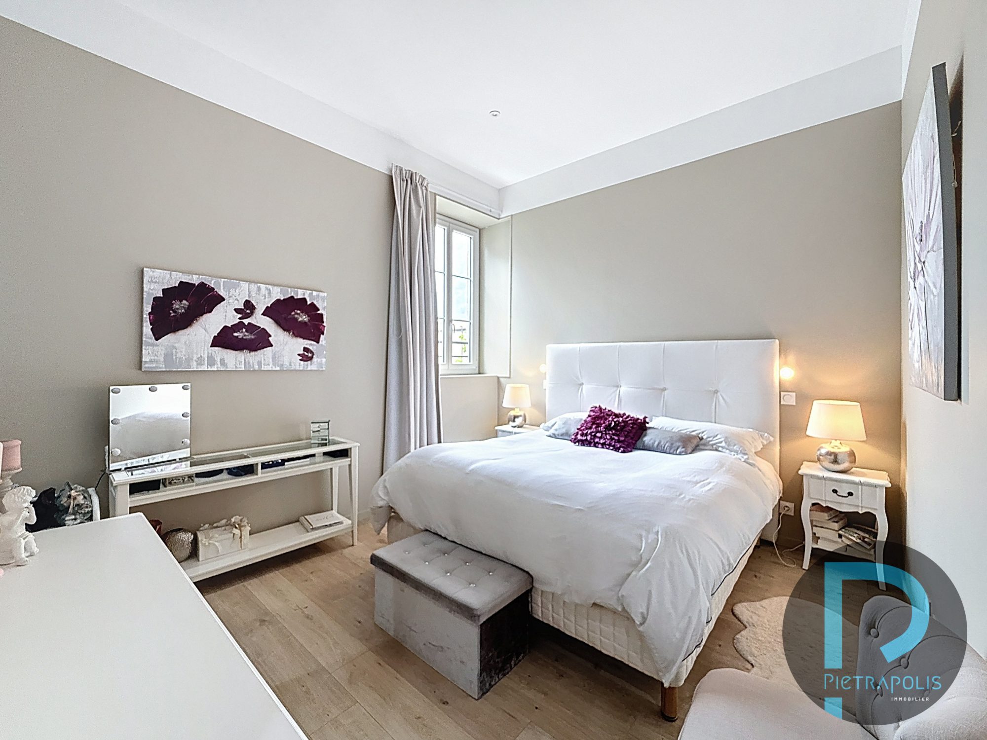 Appartement en duplex - 3 chambres avec mezzanine dont suite parentale - 2 terrasses - 2 places de parkings Belleville-en-Beaujolais 69220