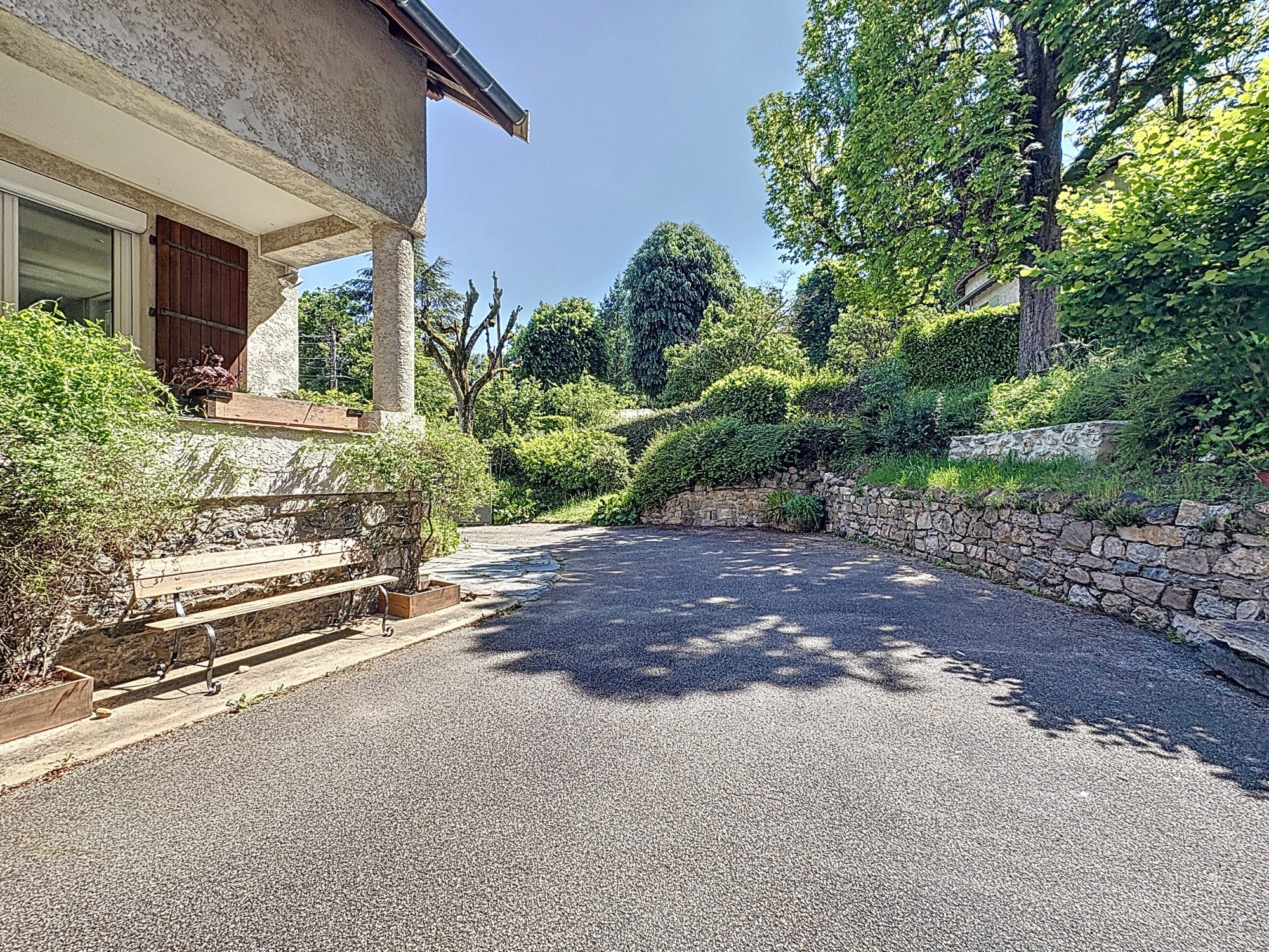 Maison sur les hauteurs au calme Brignais 69530