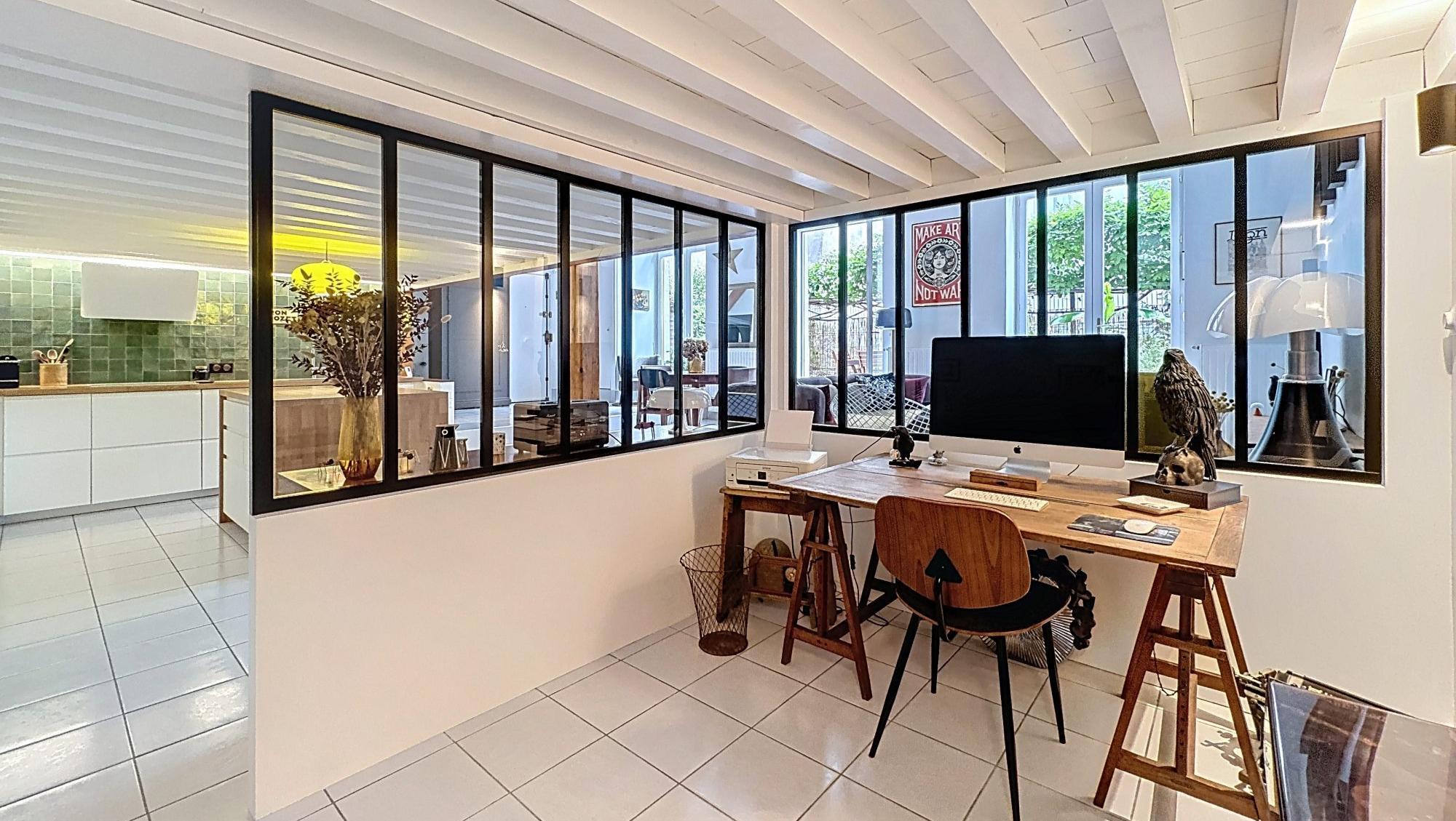 T3  90 m² de charme, 2 chambres et bureau, avec  terrasse Lyon 69003