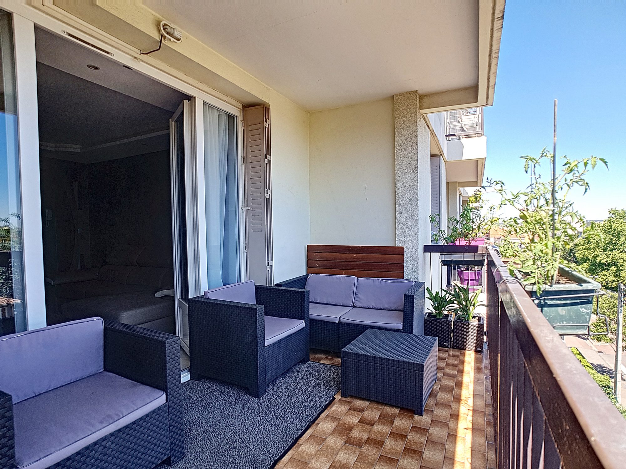 T3 de 70m² lumineux traversant avec balcon et parking