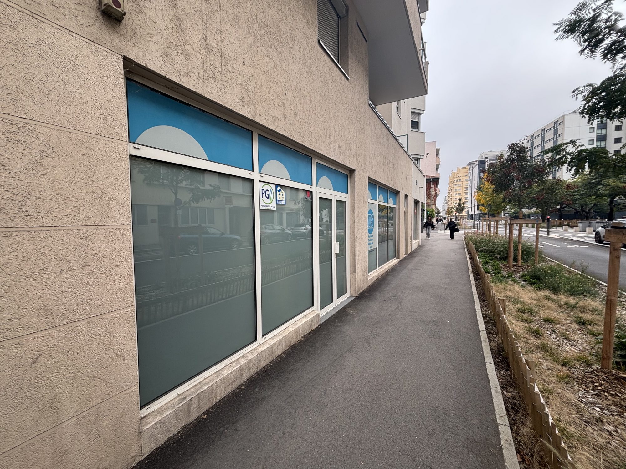 LOCAL COMMERCIAL - BUREAUX 128M2 DIVISIBLES Lyon 69007