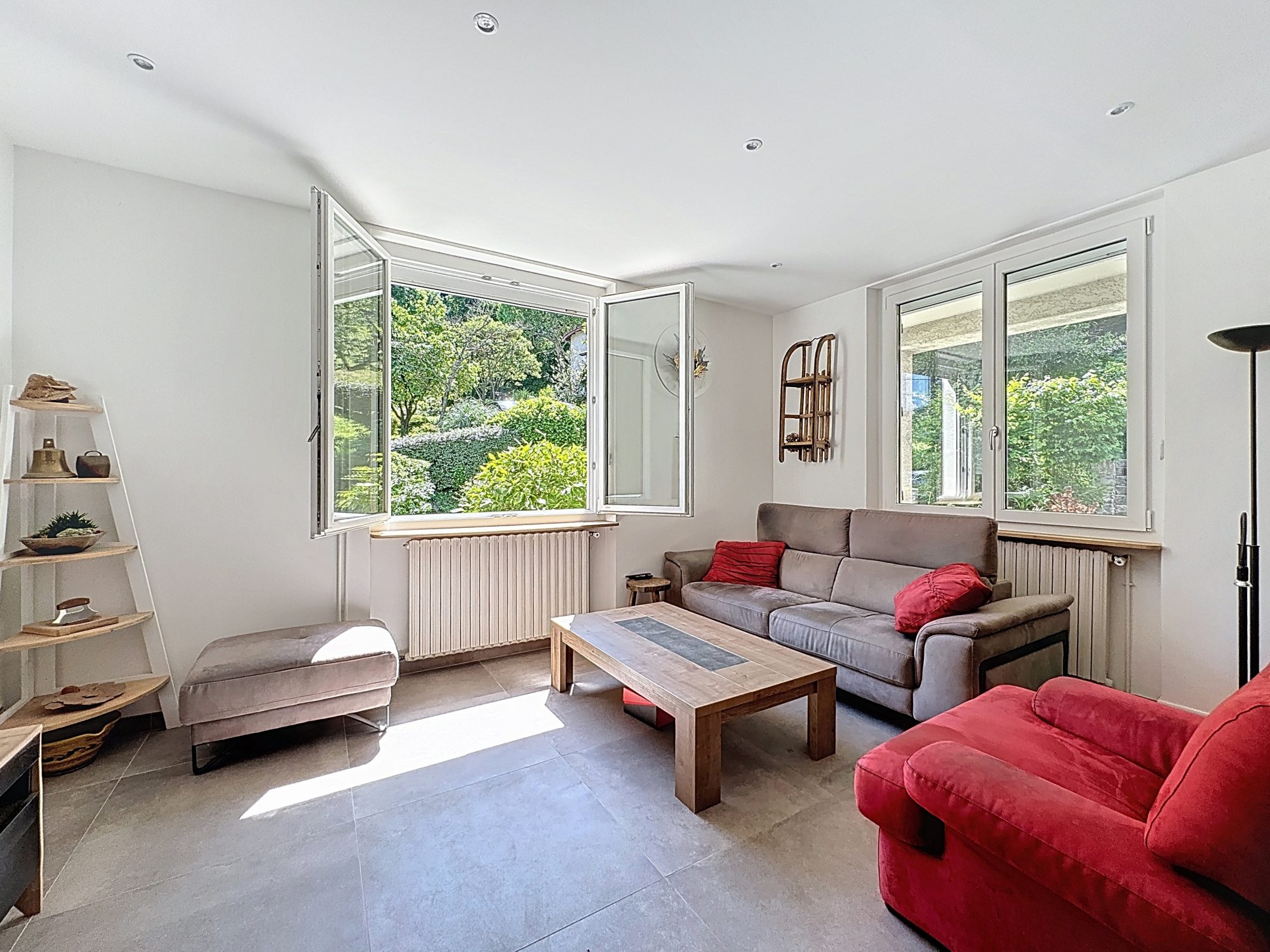 Maison sur les hauteurs au calme