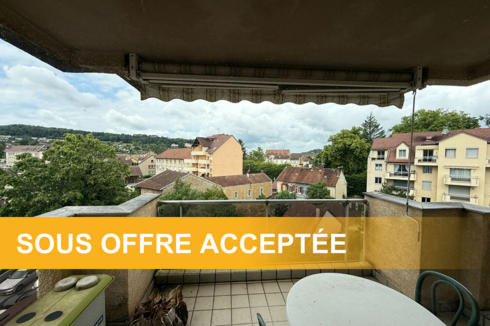 Appartement Lons-Le-Saunier / 3 pièces / 2 chambres / garage.
