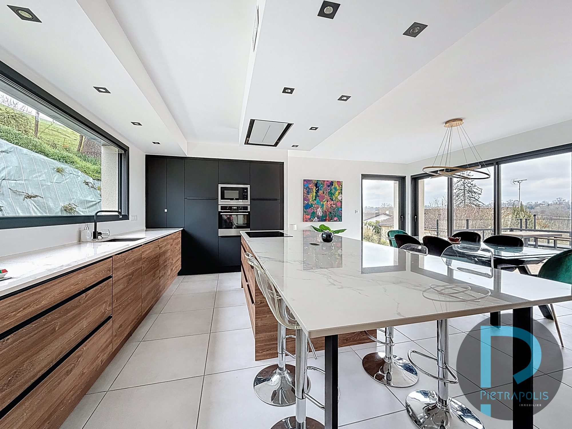 MAISON CONTEMPORAINE PLEIN CENTRE CHATILLON S/C -170M²