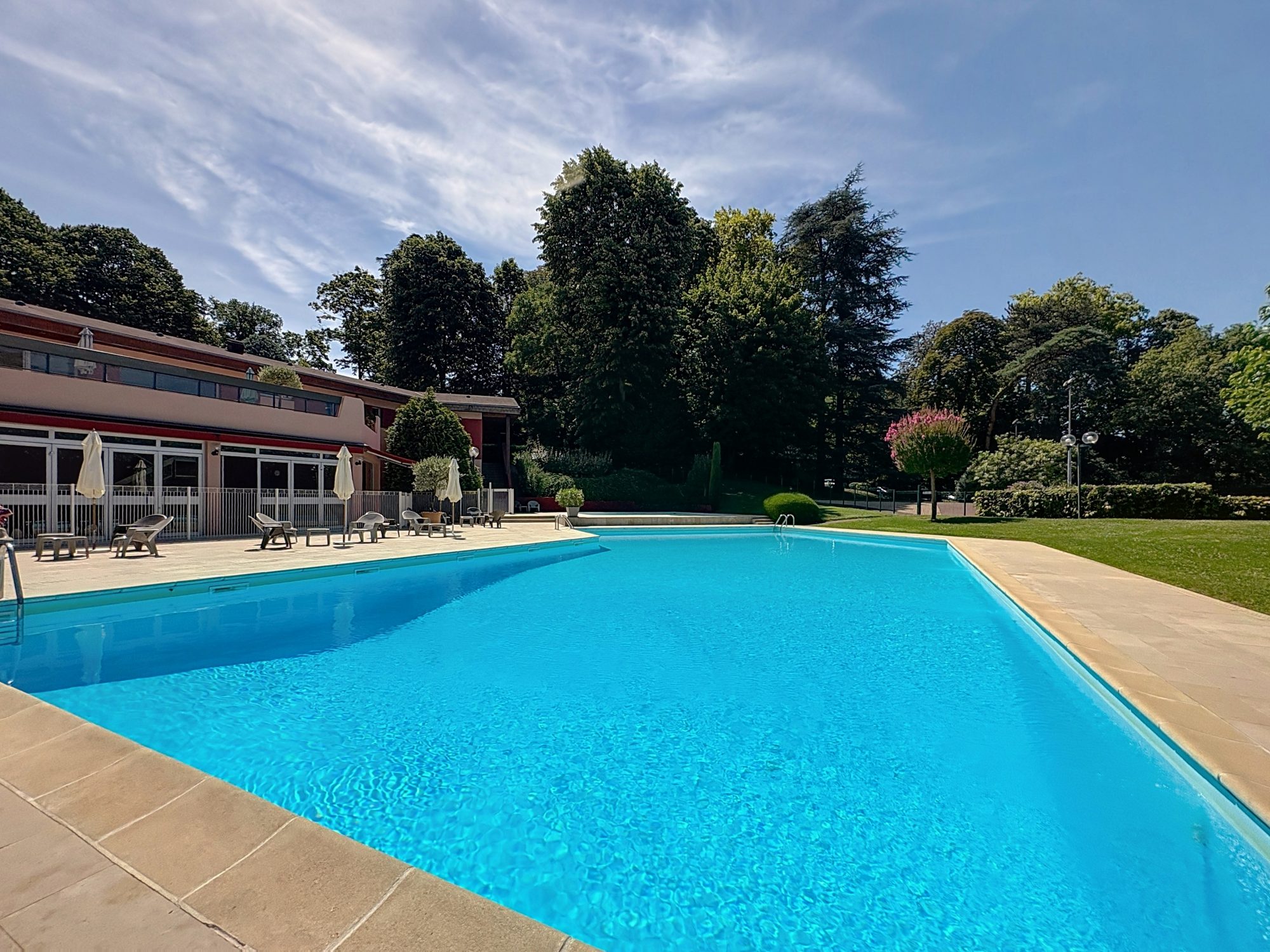 APPARTEMENT DE STANDING AVEC BALCONS Écully 69130