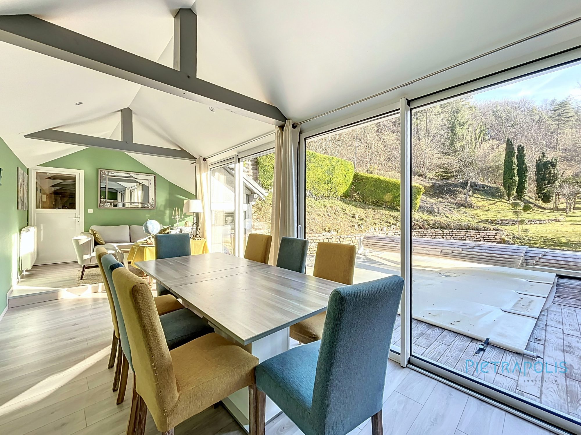 Ensemble immobilier maison et gîte