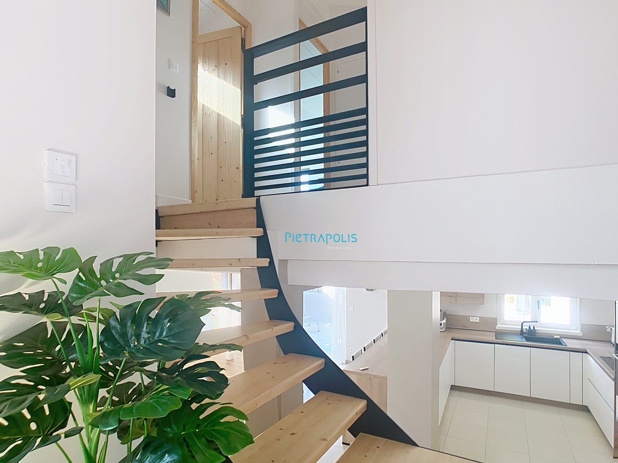 Maison 3 chambres - terrasse- extérieur utilisé en parking Saint-Lager 69220