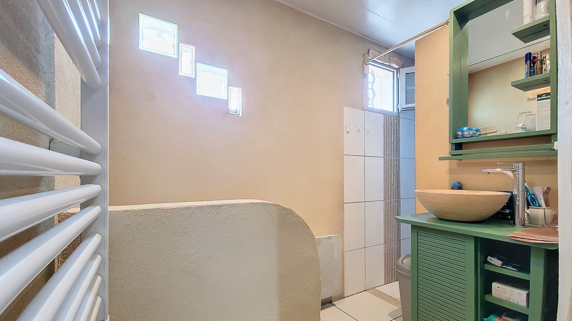 Grande Maison Familiale 180 m2 avec appartement indépendant -  Terrain de 4630 m2 Courthézon 84350