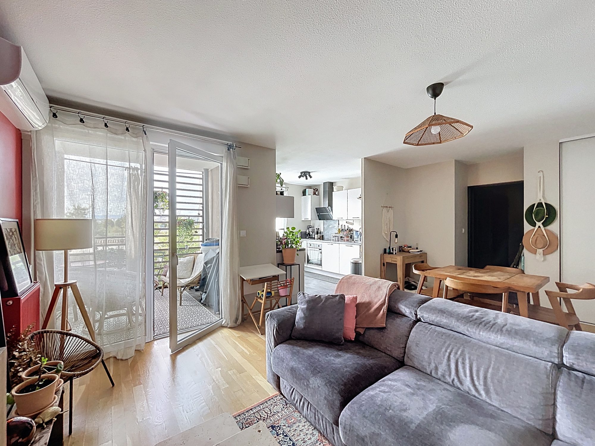 Appartement - 3 pièces - 65 m² - Vénissieux (69200)